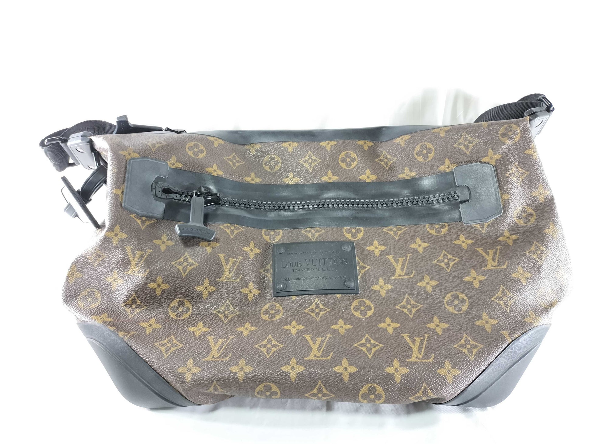 LOUIS VUITTON Unidentified Monogram M40399 Waterproof Messenger Shoulder Bag with Hard Zipper