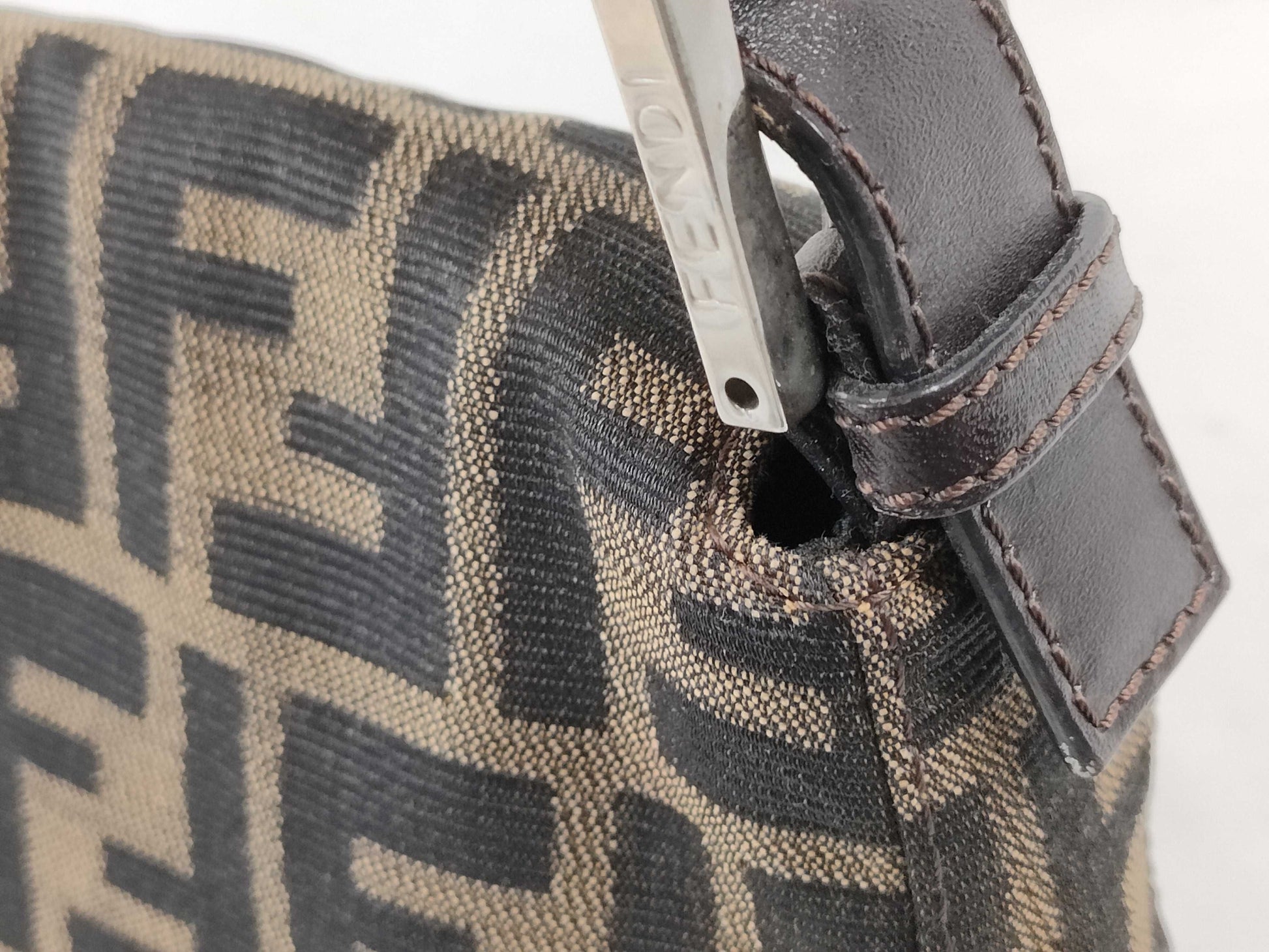 FENDI Zucca Mamma Bucket One-Shoulder Shoulder Bag