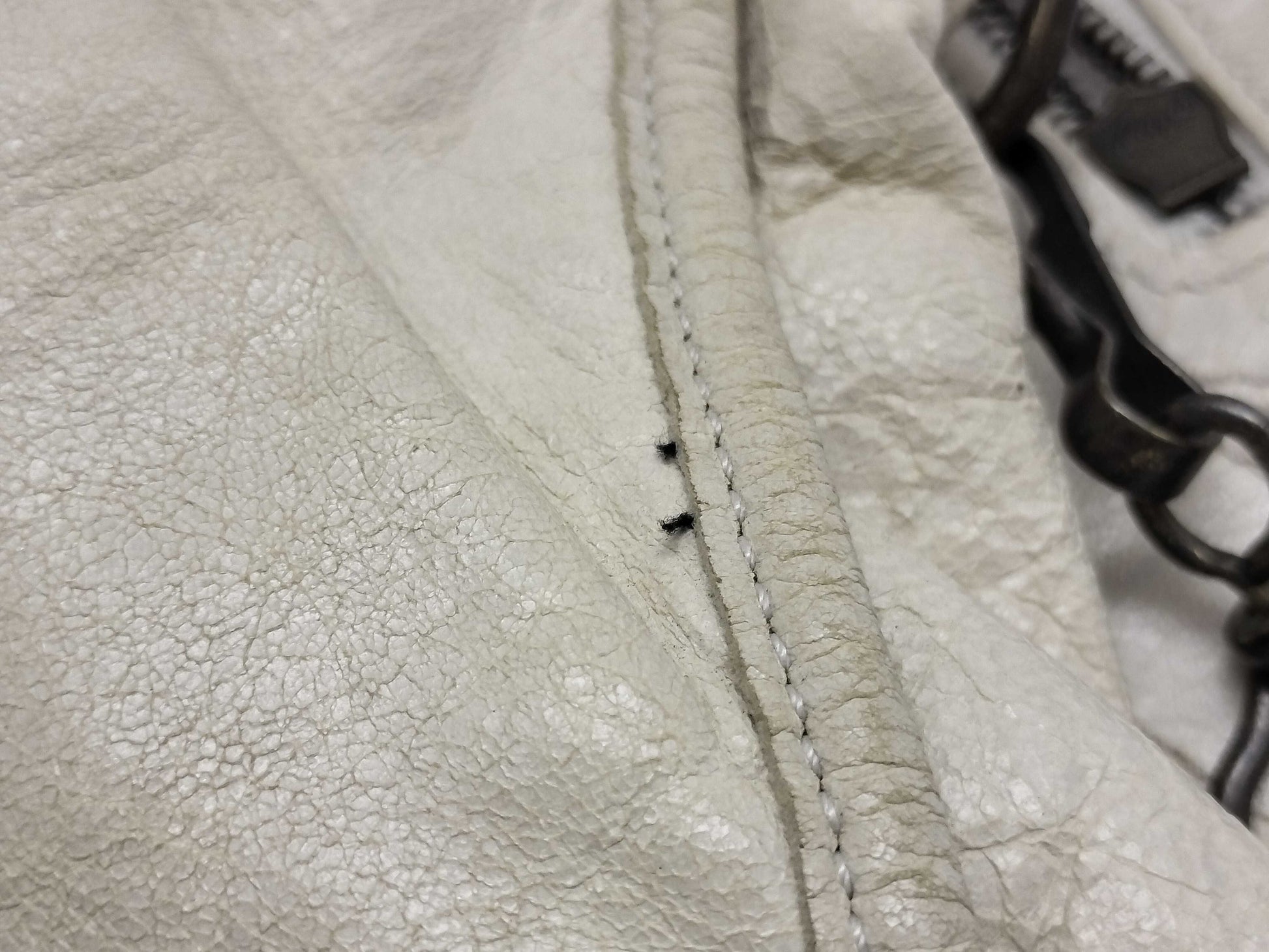 BALENCIAGA The Giant City 115748 White Shoulder Bag