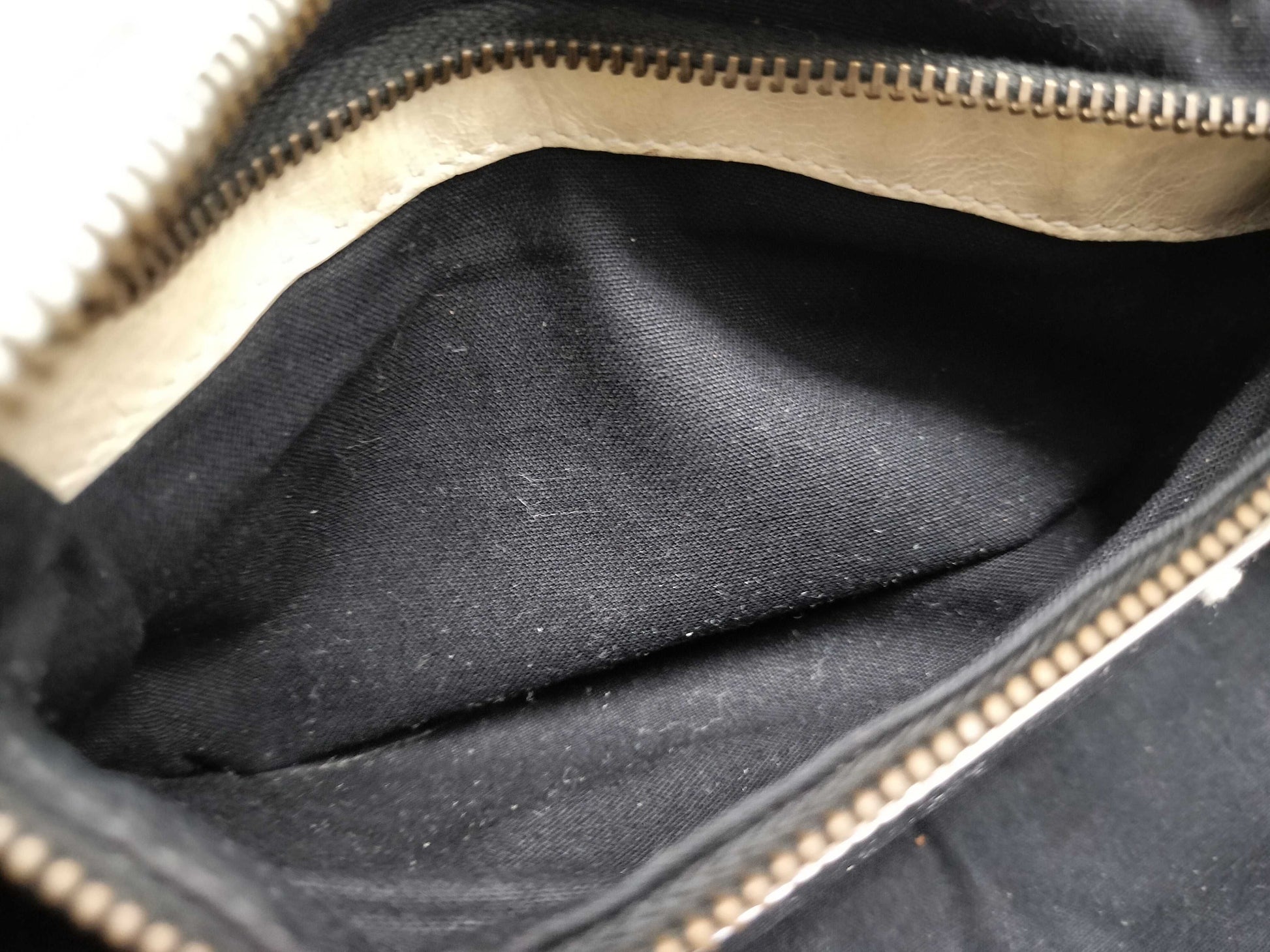 BALENCIAGA The Giant City 115748 White Shoulder Bag