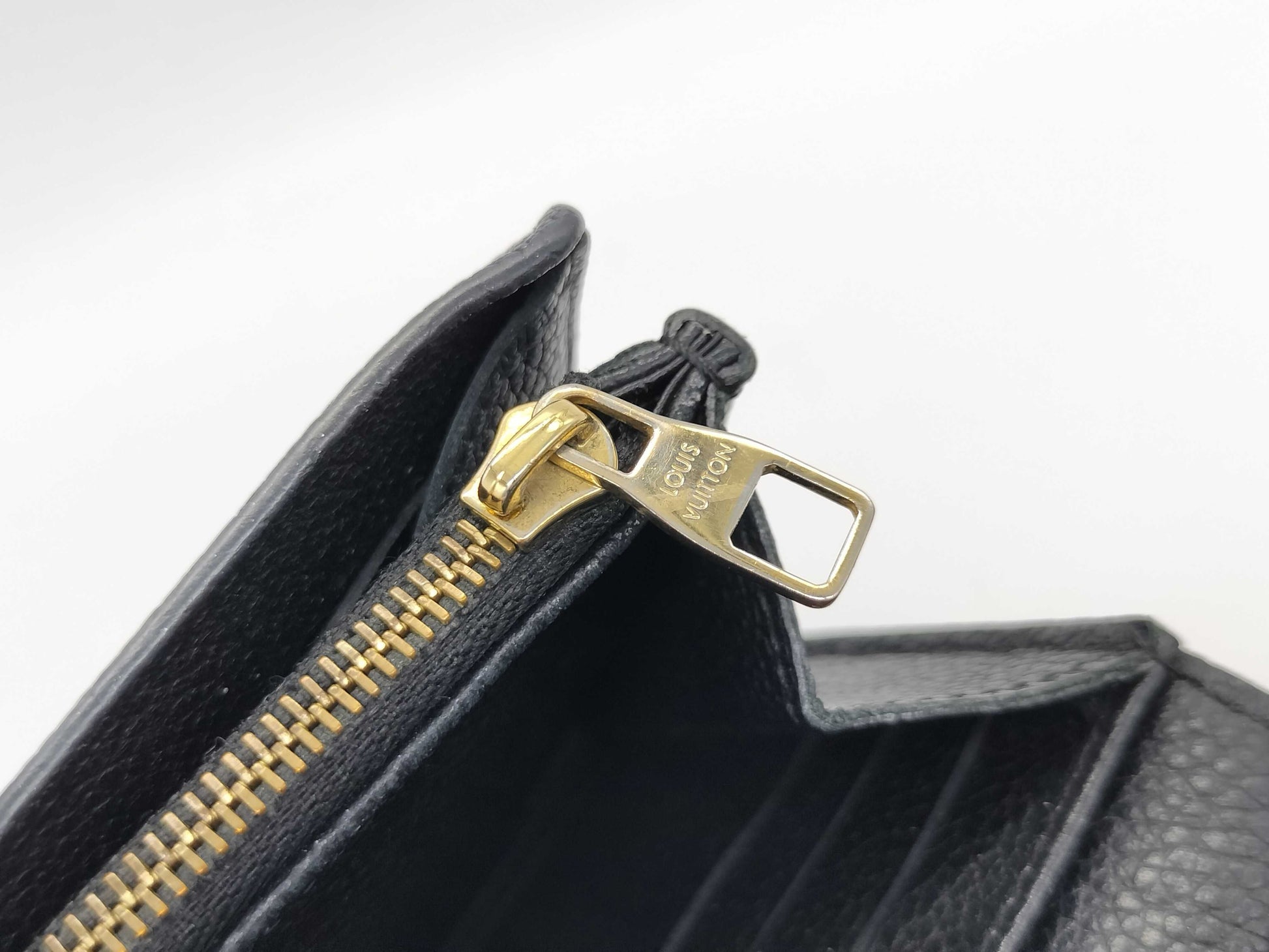 LOUIS VUITTON CA2126 Monogram Empreinte Portefeuille Sarah Wallet