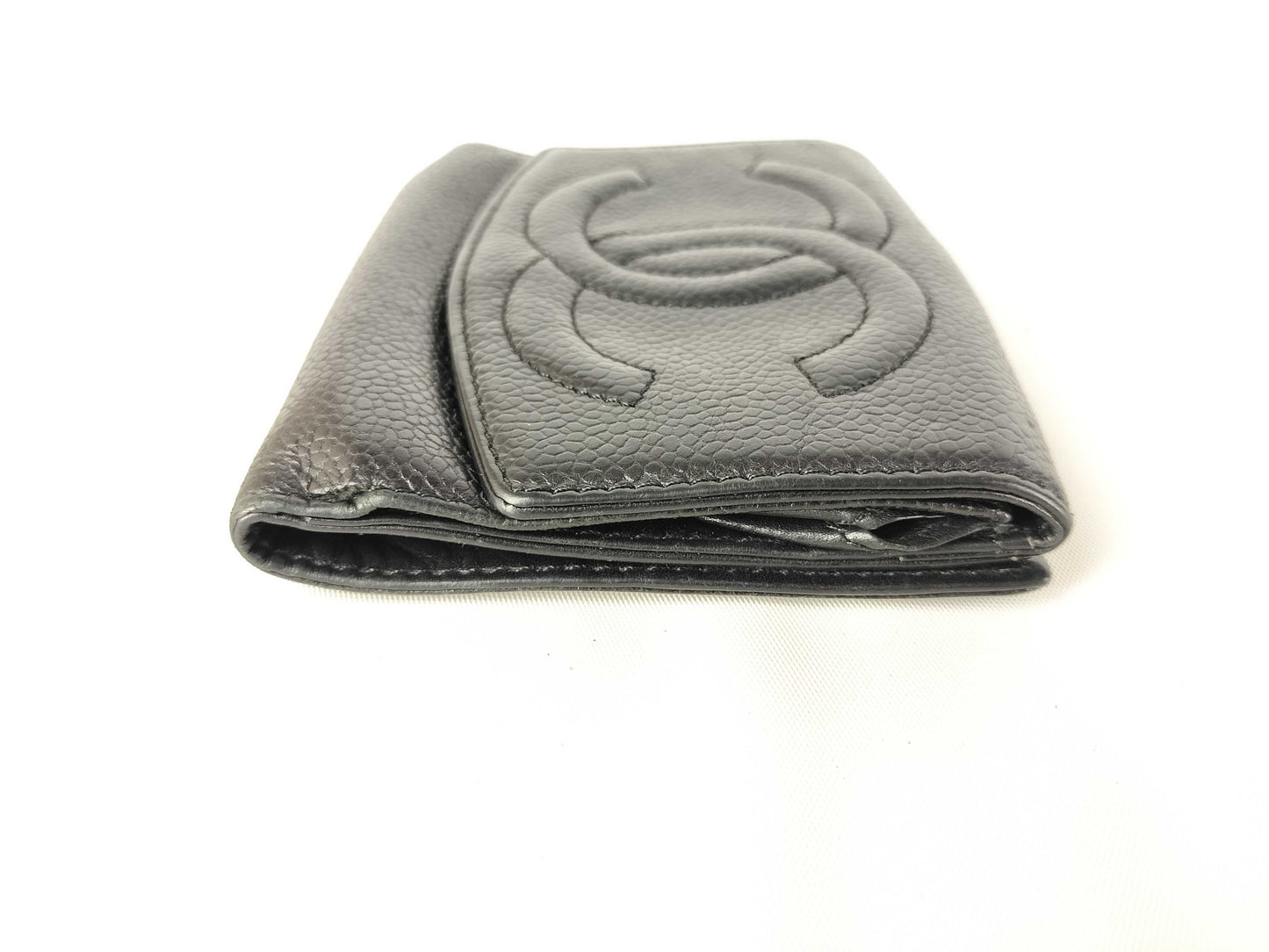 CHANEL [With sticker] No. 2 Caviar Leather Bifold Wallet