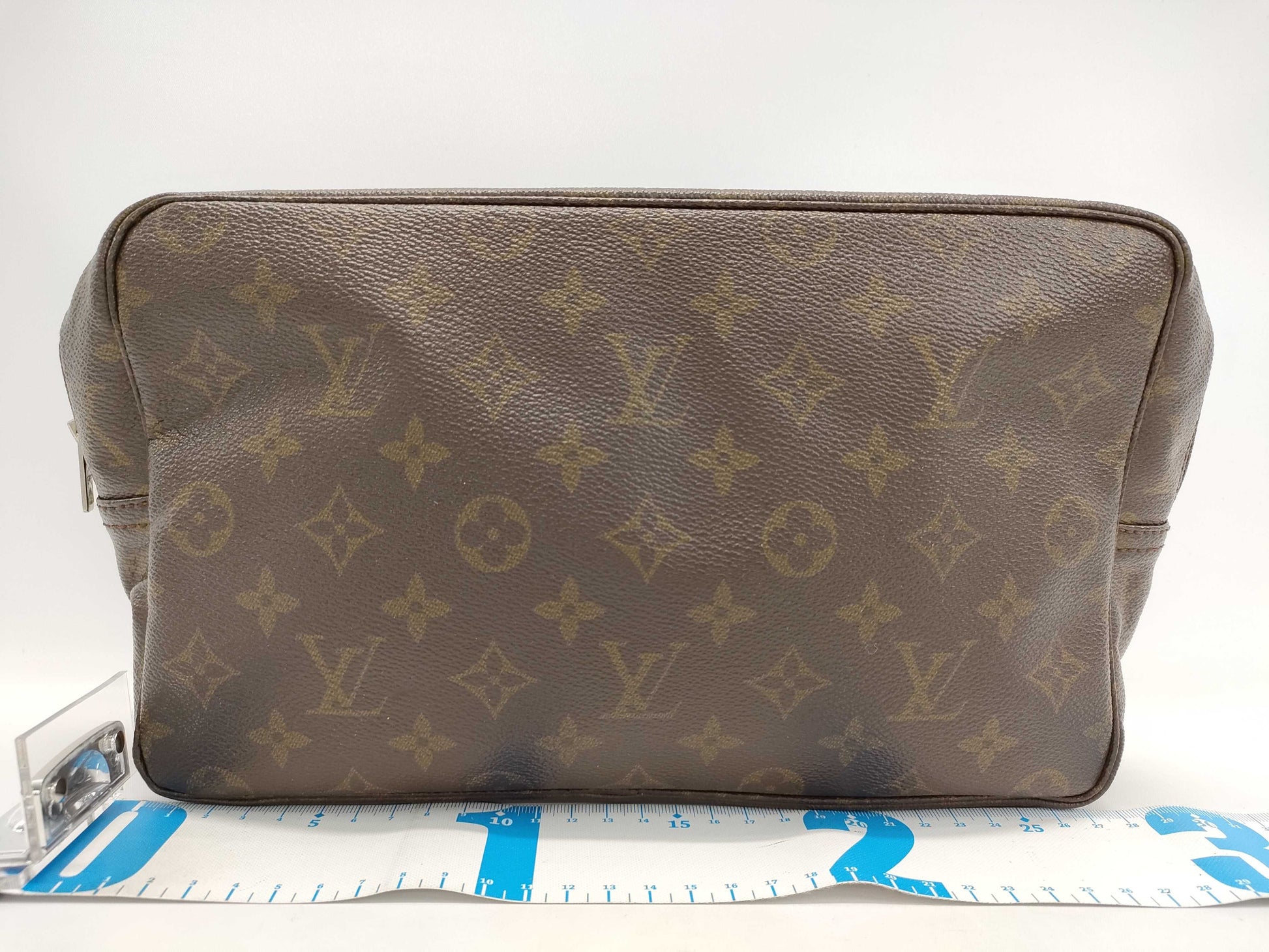 LOUIS VUITTON Monogram Truss Toilette 28 Second Bag