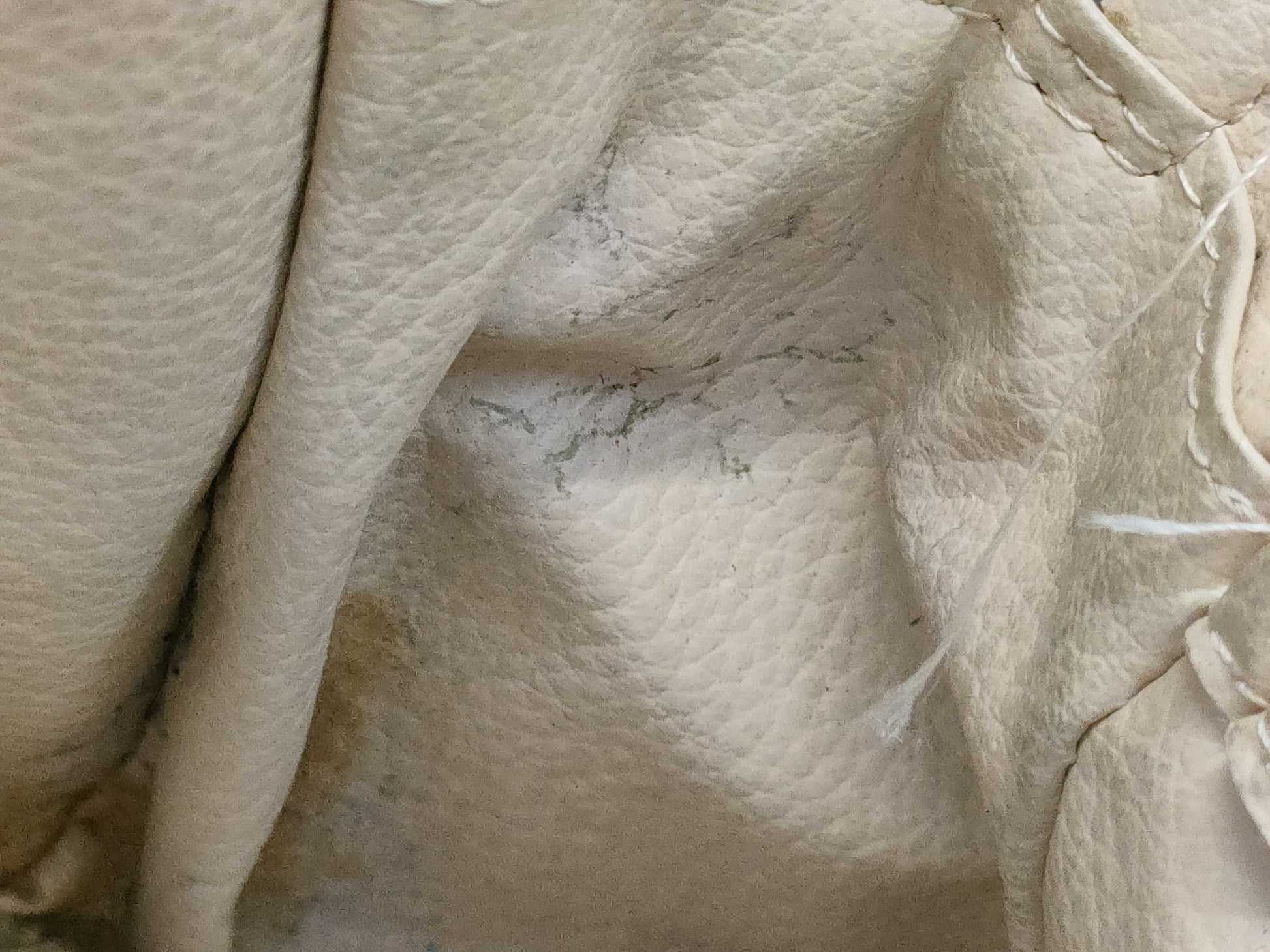 LOUIS VUITTON Monogram Truss Toilette 28 Second Bag