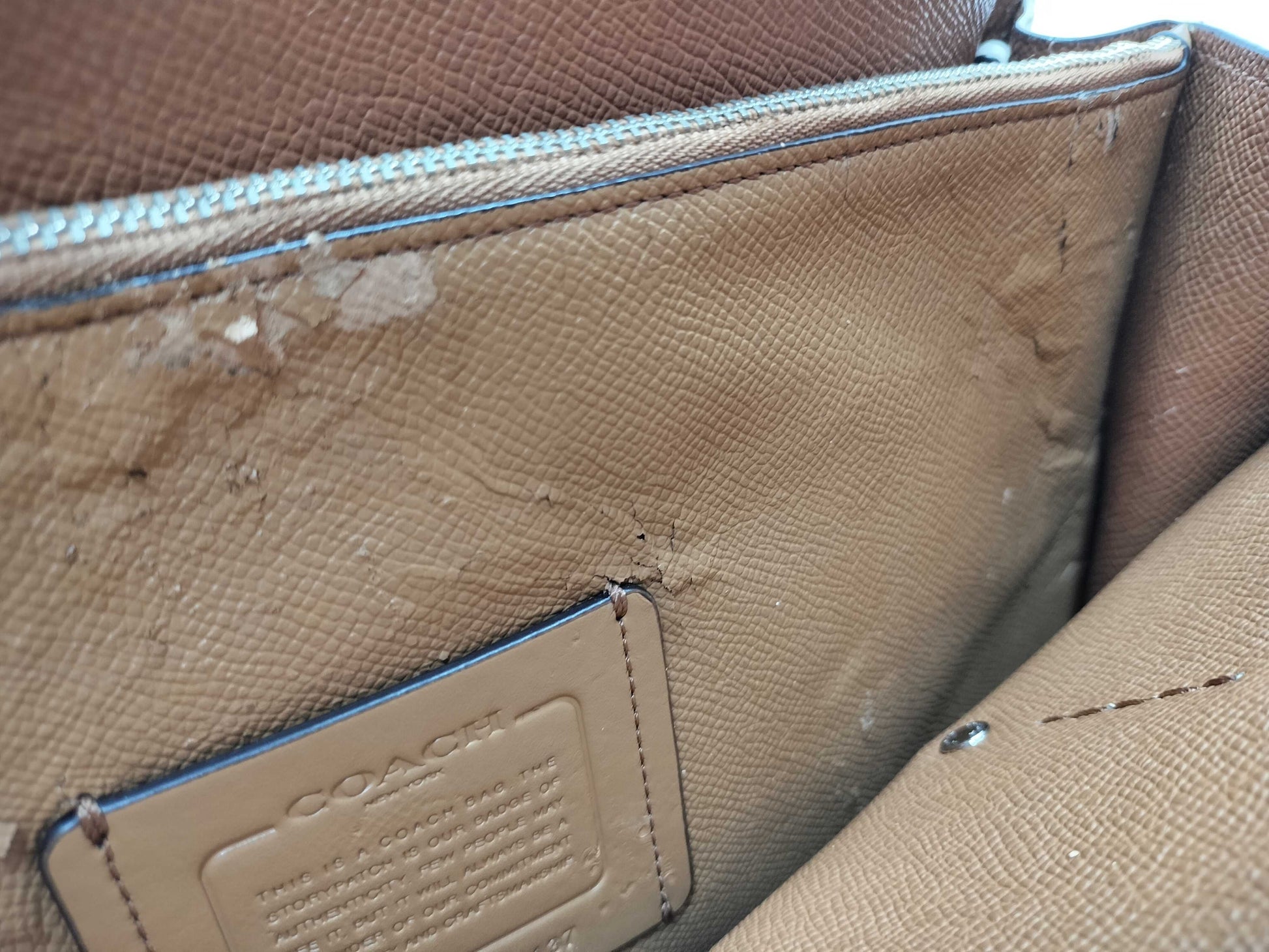 COACH 25137 / Signature F15067 / Ferragamo One-Shoulder / ZARA Backpack Tote Bag