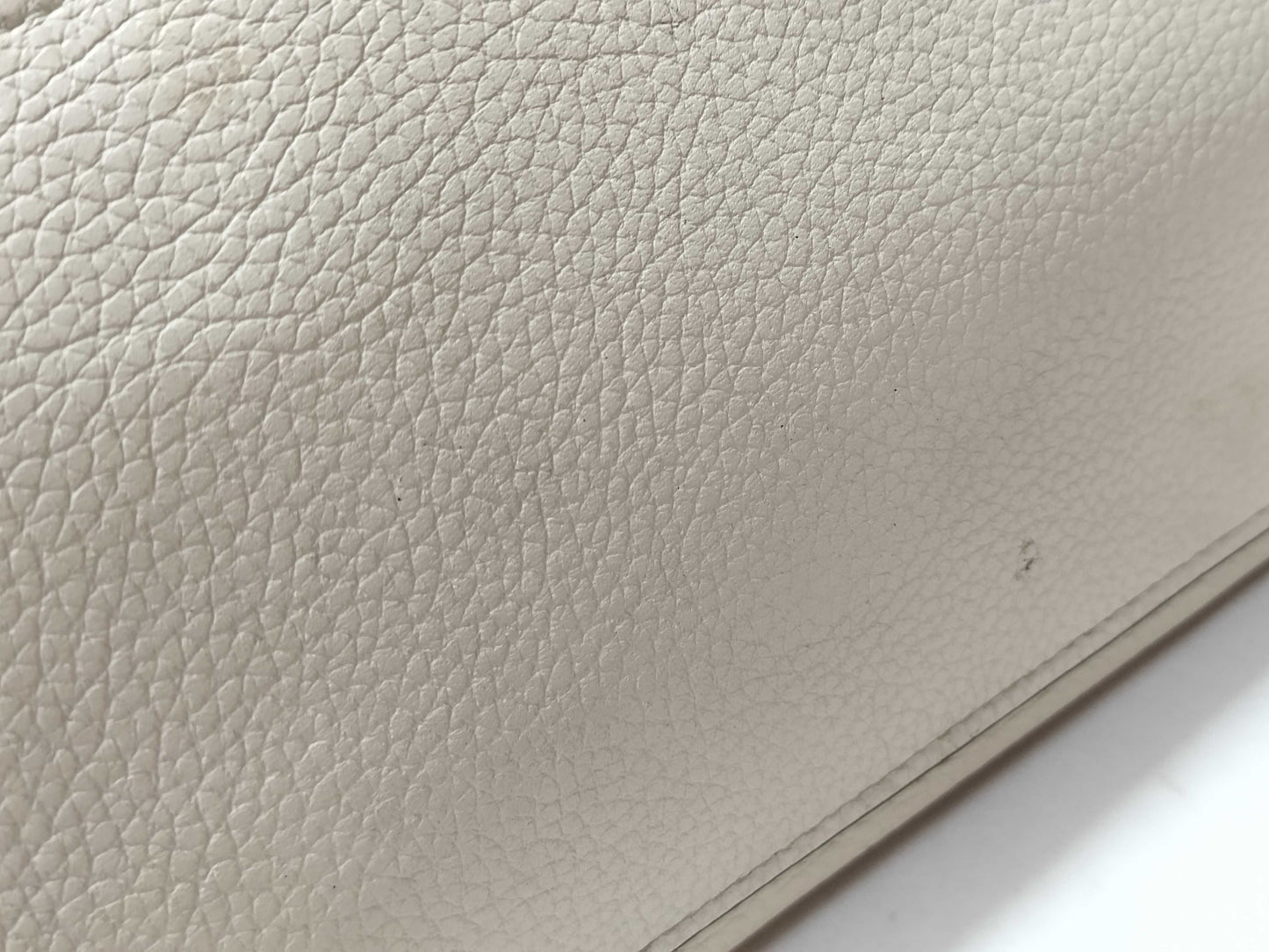 COACH 25137 / Signature F15067 / Ferragamo One-Shoulder / ZARA Backpack Tote Bag