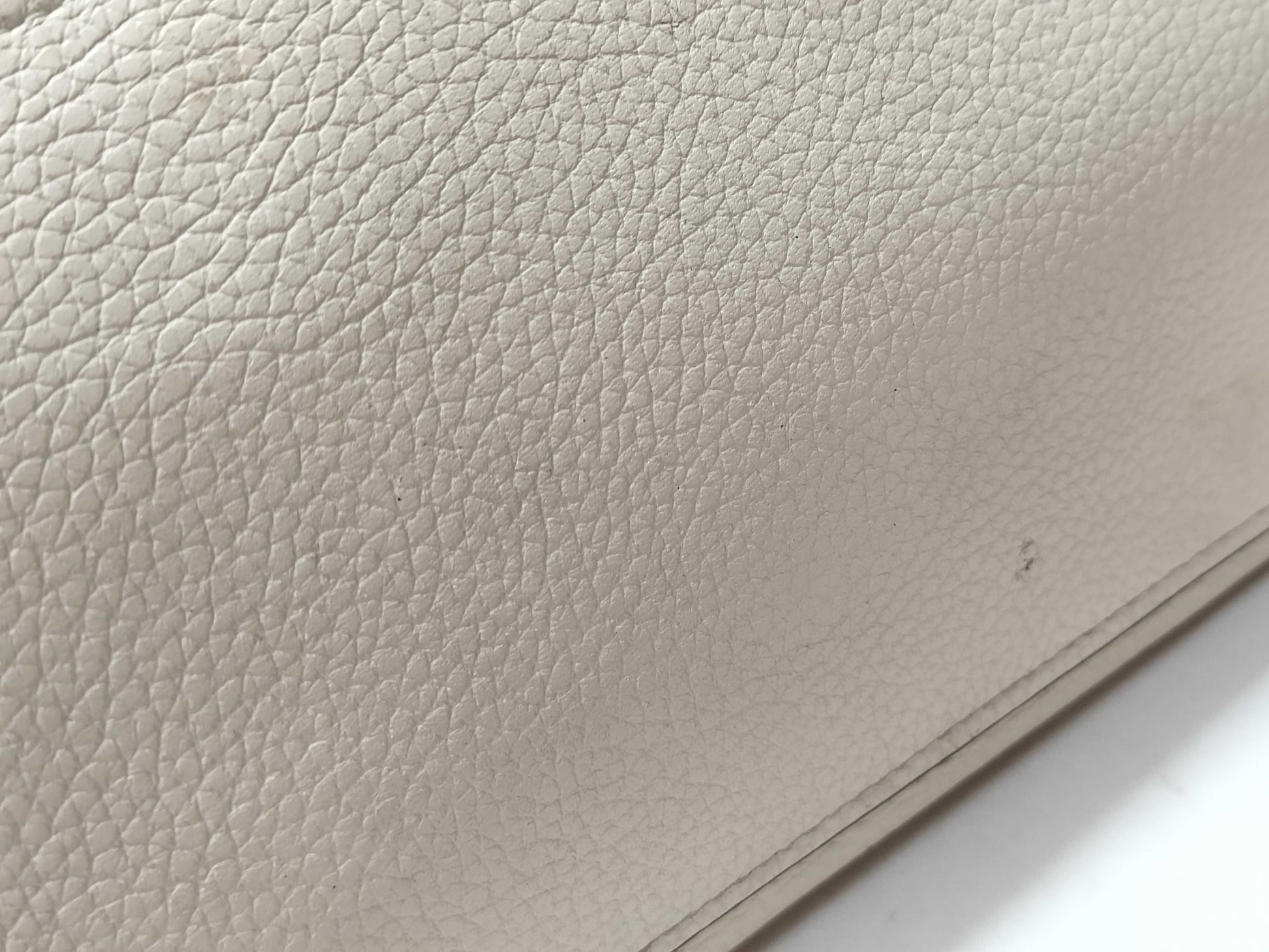 COACH 25137 / Signature F15067 / Ferragamo One-Shoulder / ZARA Backpack Tote Bag