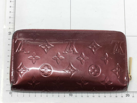 LOUIS VUITTON Vernis Zippy Wallet