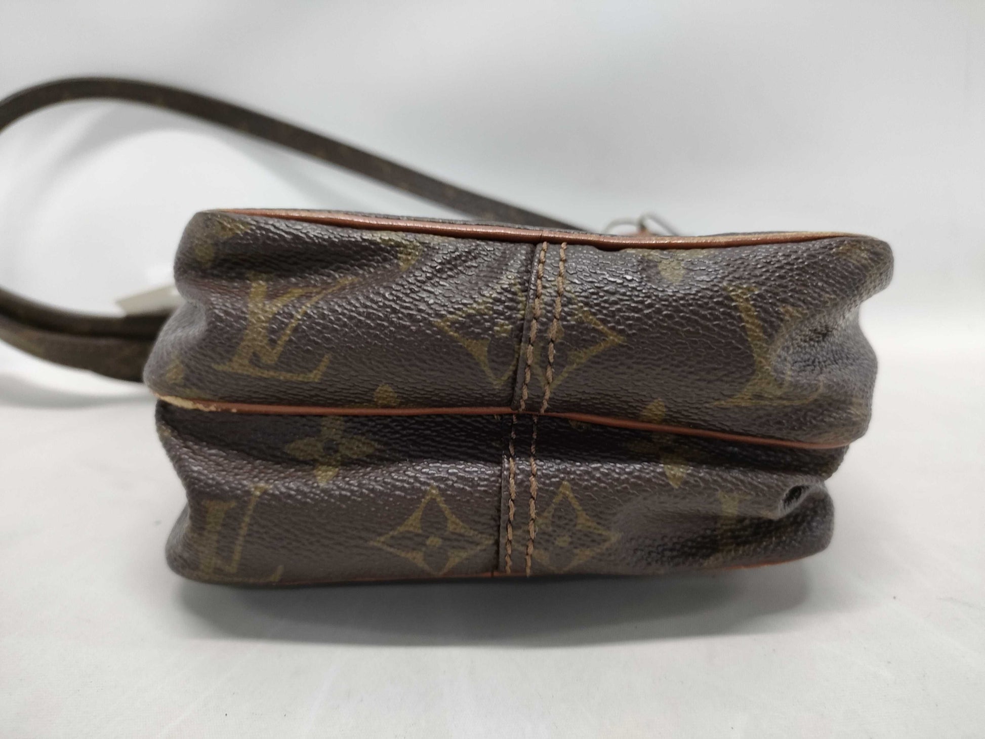 LOUIS VUITTON Monogram Old Amazon Shoulder Bag
