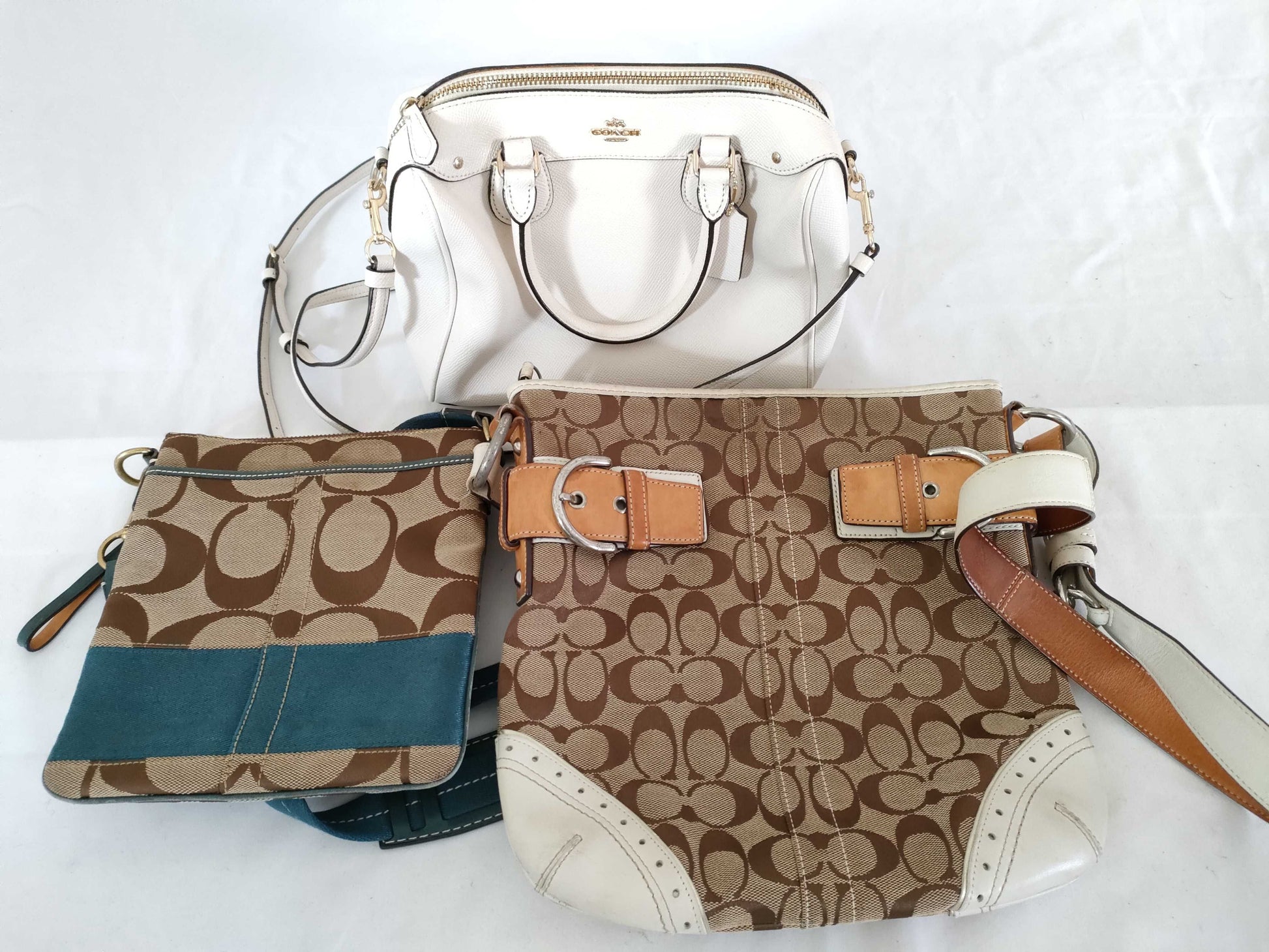 COACH Signature 10,129/F57521/1487 Shoulder Bag