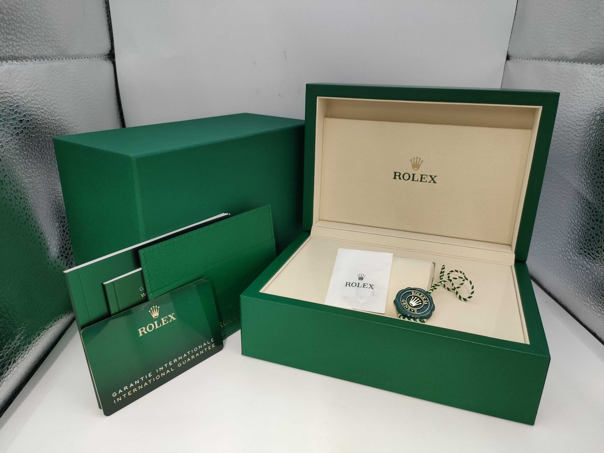 ROLEX 126500LN 86X0W231 Men's Watch