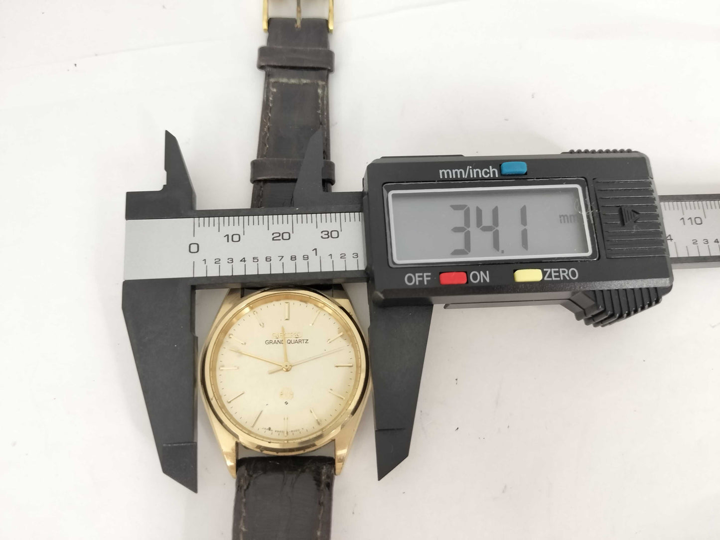 SEIKO 9940 8010/Men's and Boys' Watches