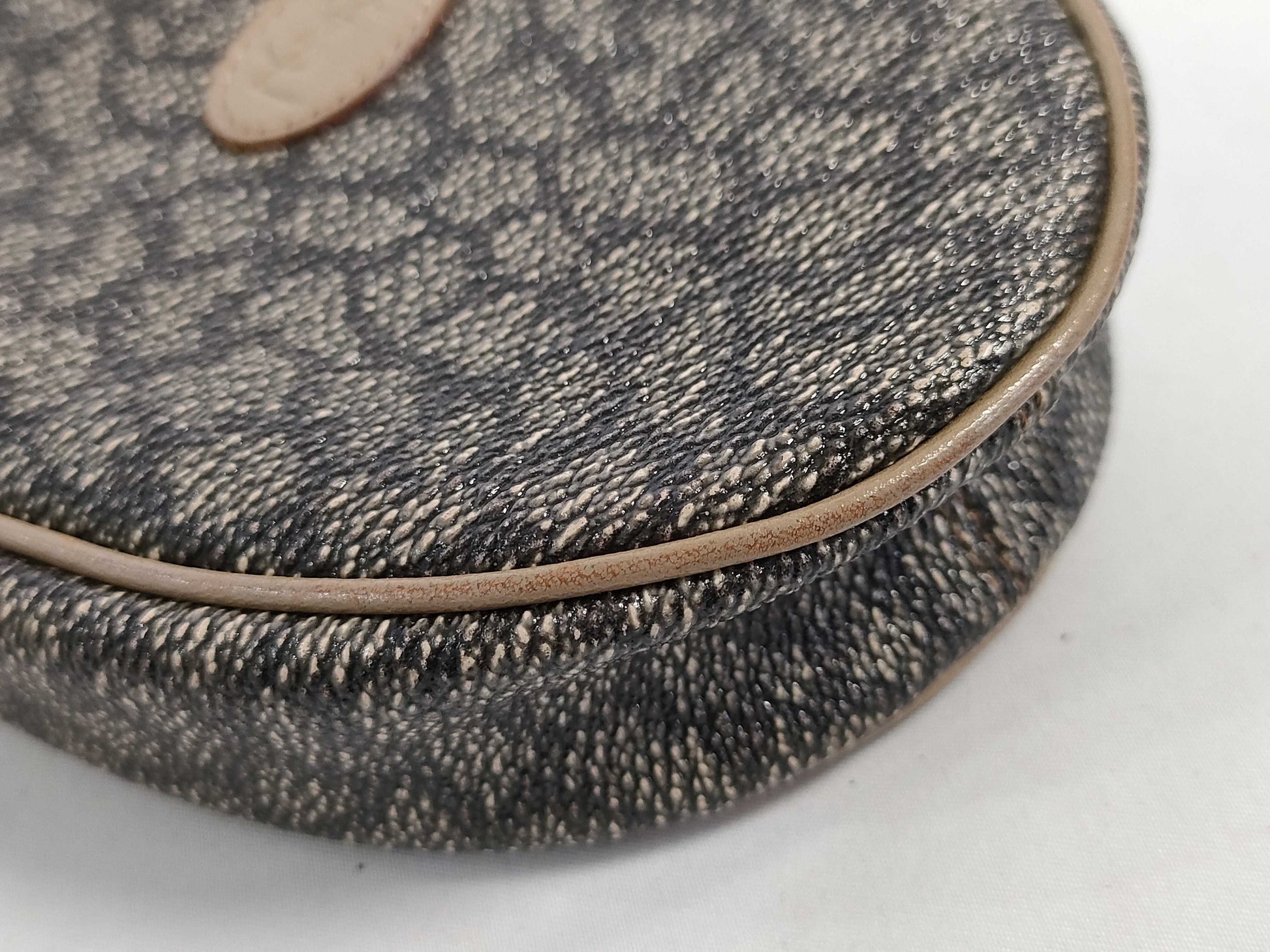 Dior Pouch PVC x Leather Honeycomb Pattern / Saint Laurent Cosmetic Pouch Pouch