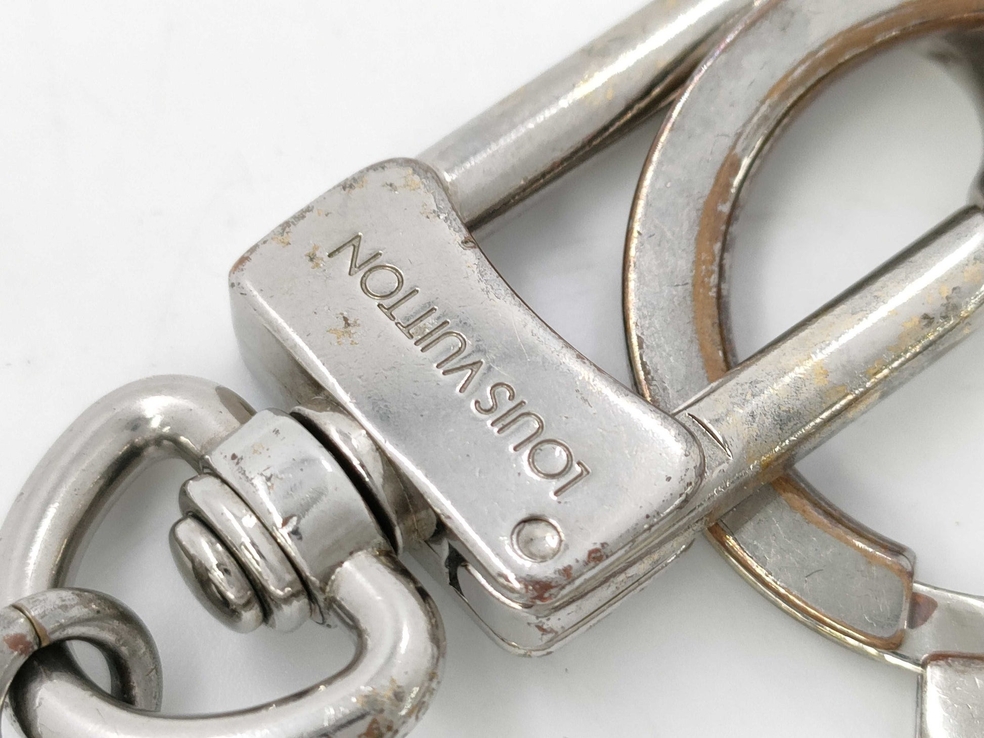 LOUIS VUITTON Chenne Anocre Keychain Key Case Keychain