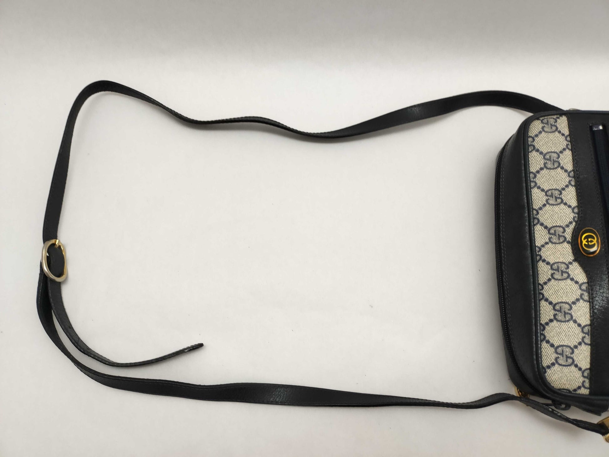 GUCCI GG Supreme Old Sherry Line Shoulder Bag