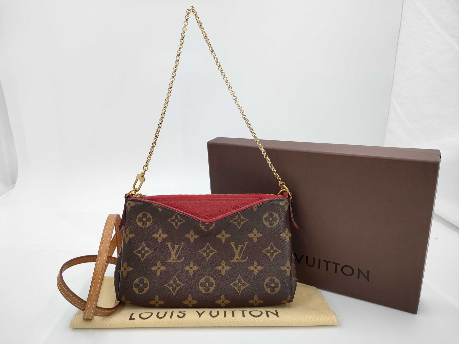 LOUIS VUITTON Monogram Shoulder Pallas Clutch Shoulder Bag