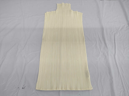 ISSEY MIYAKE Pleated White Tops Tops