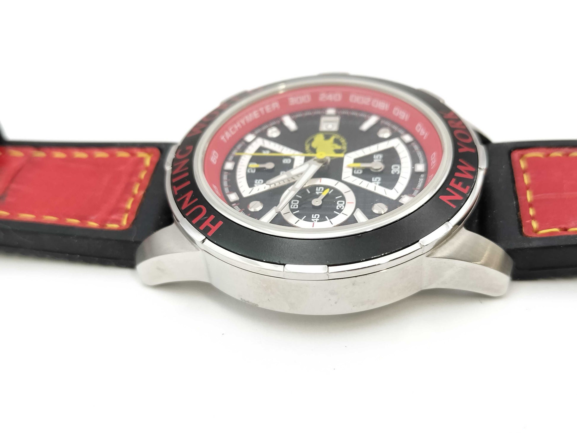 HUNTING WORLD HW401 Men's Watch with Deteriorated Box