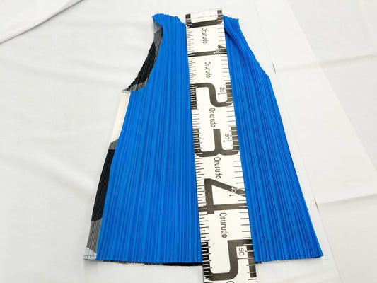ISSEY MIYAKE Pleats Please Top Blue/White/Black Top