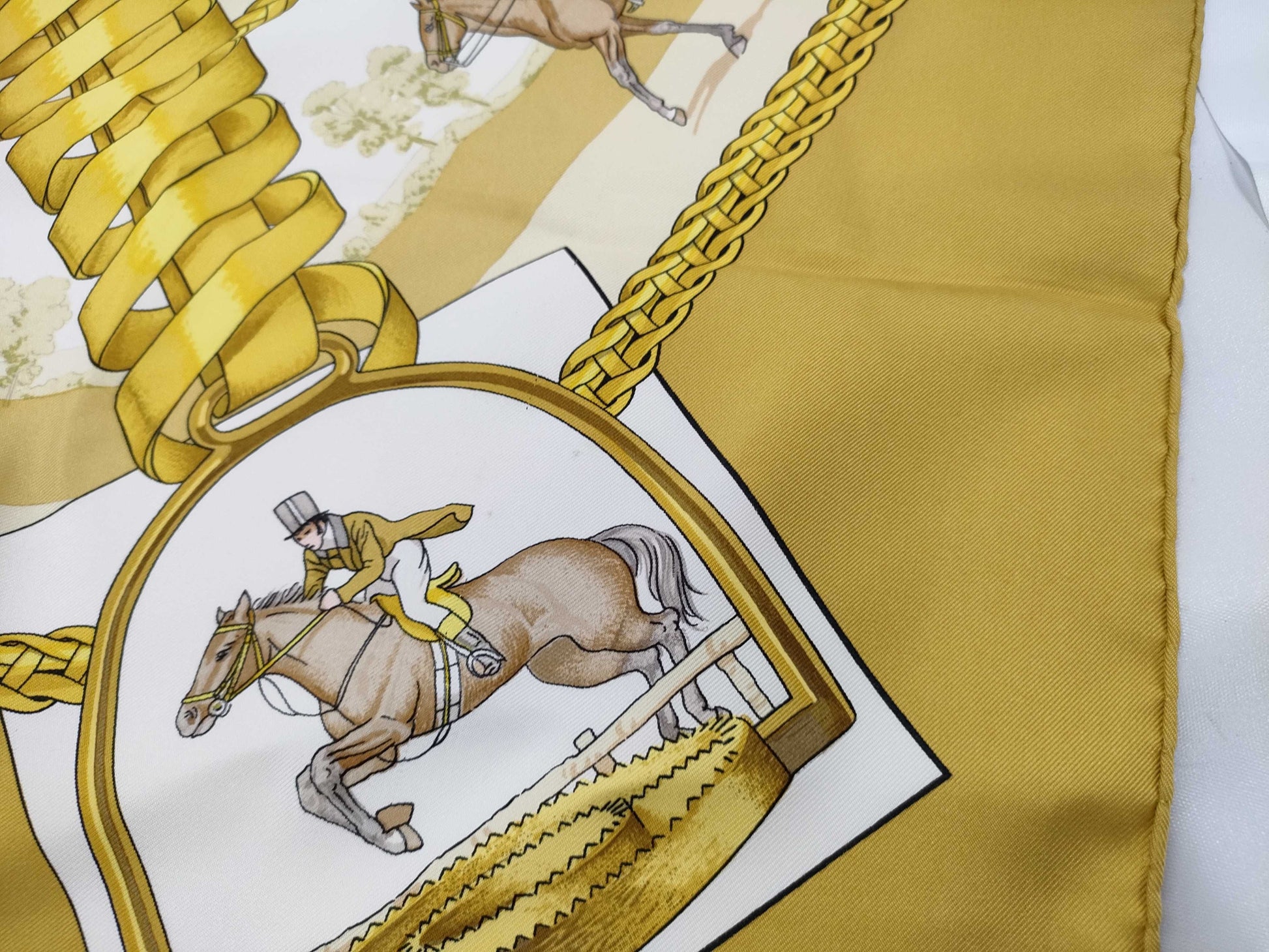 HERMES Carré LES ALLVERS DV CHEVAL Scarf