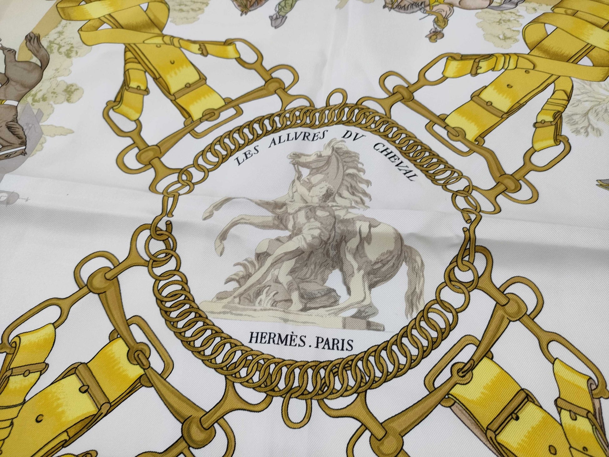 HERMES Carré LES ALLVERS DV CHEVAL Scarf