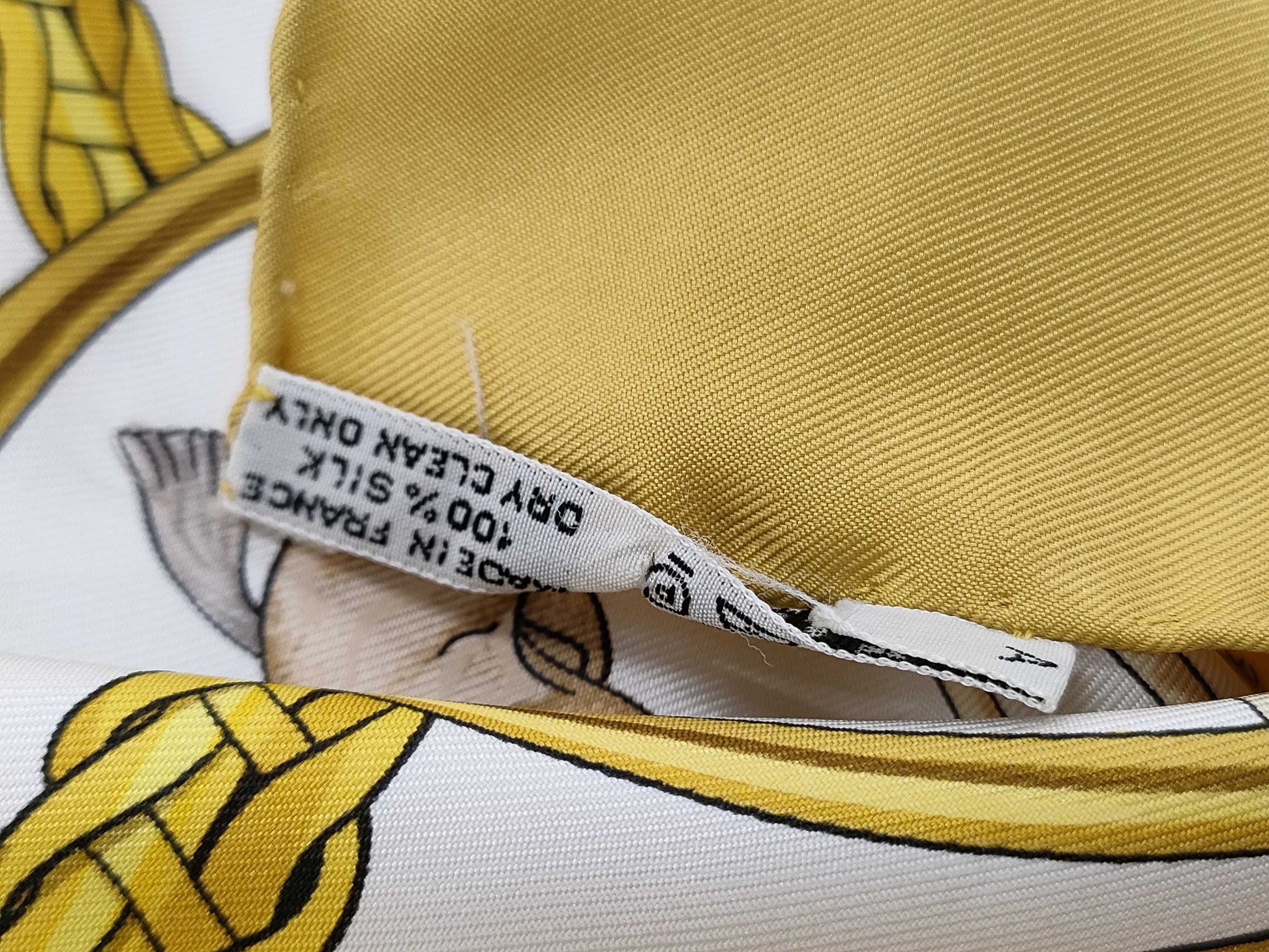 HERMES Carré LES ALLVERS DV CHEVAL Scarf