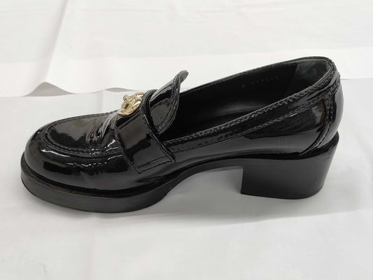 CHANEL Coco Mark Heart Enamel Loafers