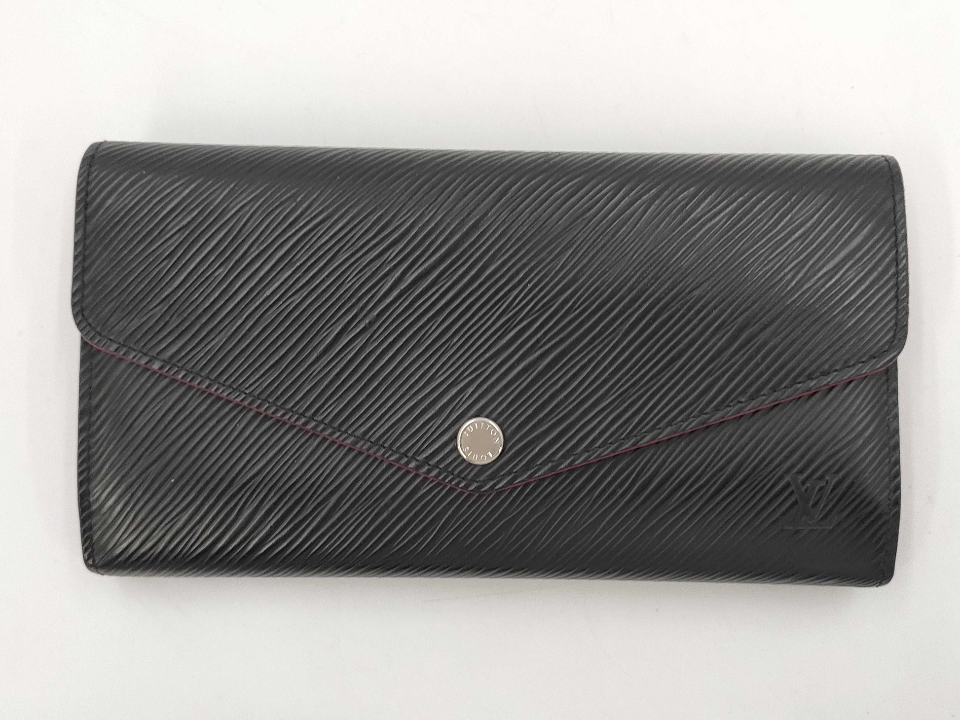 LOUIS VUITTON Epi Portefeuille Sarah Long Wallet in Noir and Hot Pink, M64322