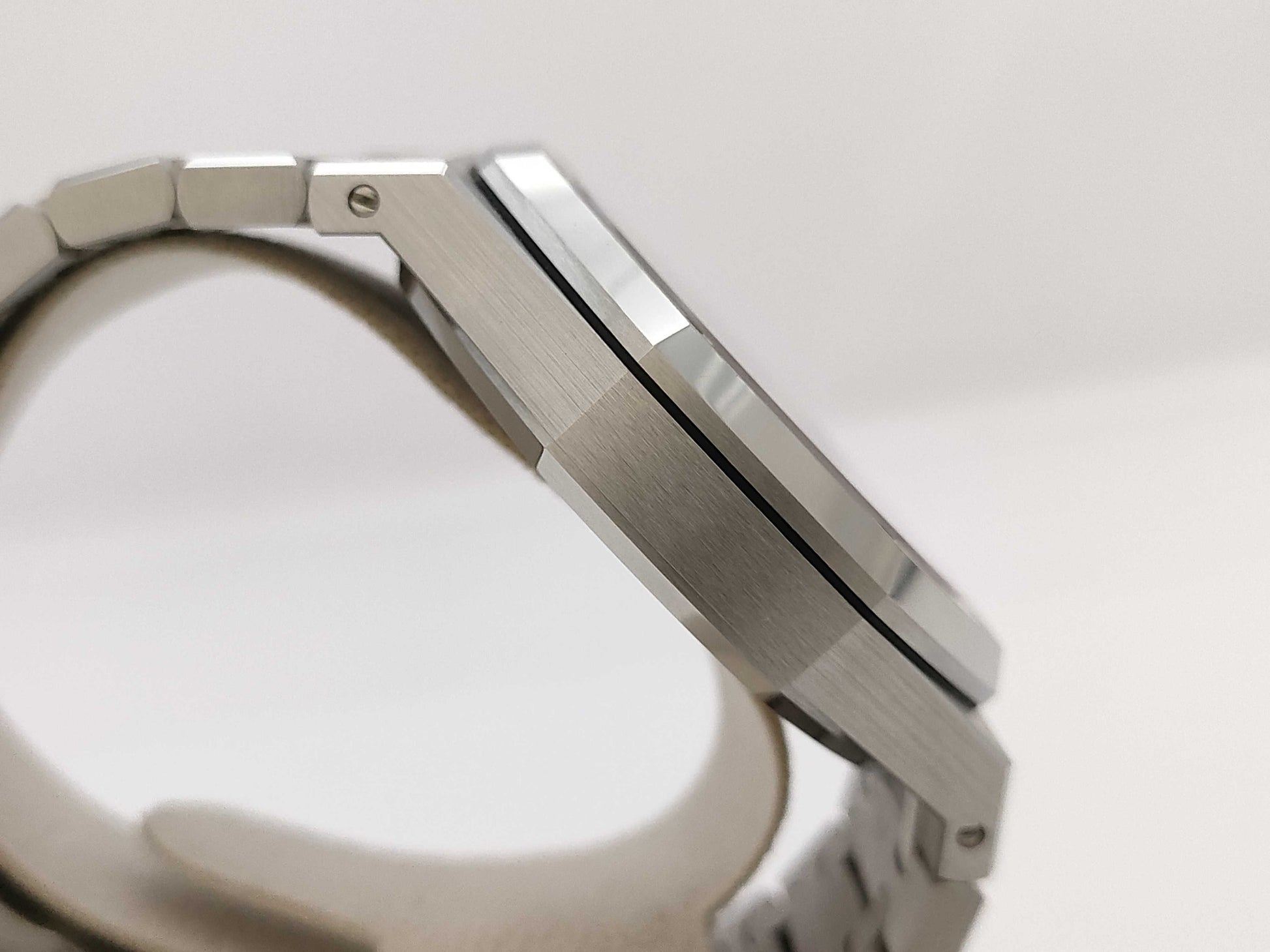 AUDEMARS PIGUET 15500ST.OO.1220ST.02 XC4075X Gray Dial Men's Watch
