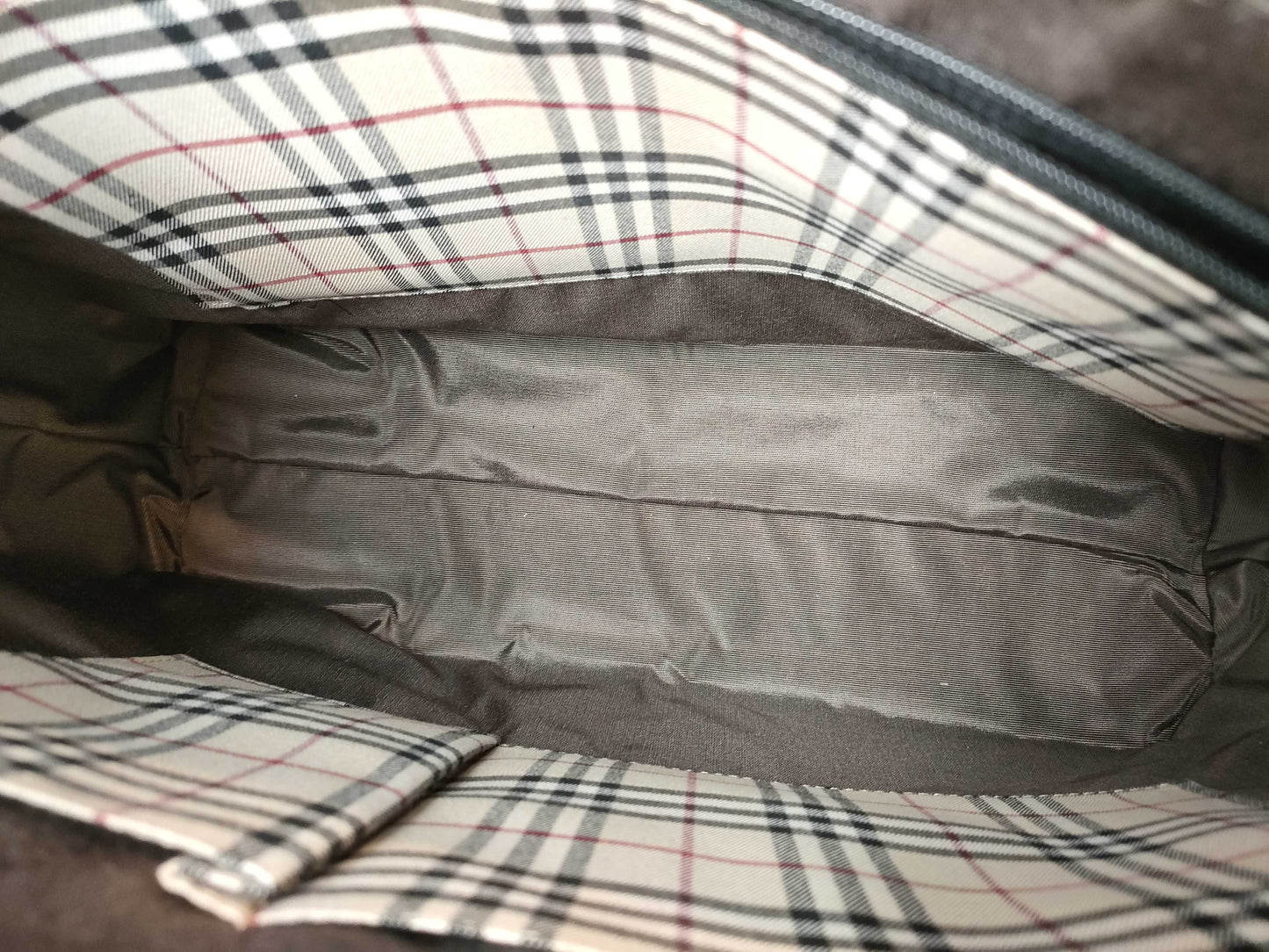 BURBERRY Leather Tote Bag with Interior Pocket and Nova Check