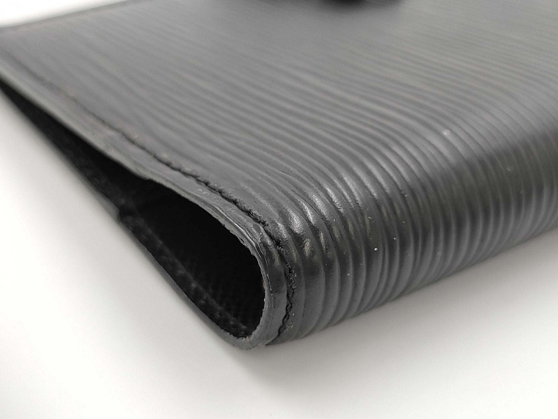 LOUIS VUITTON Epi Agenda Planner Cover