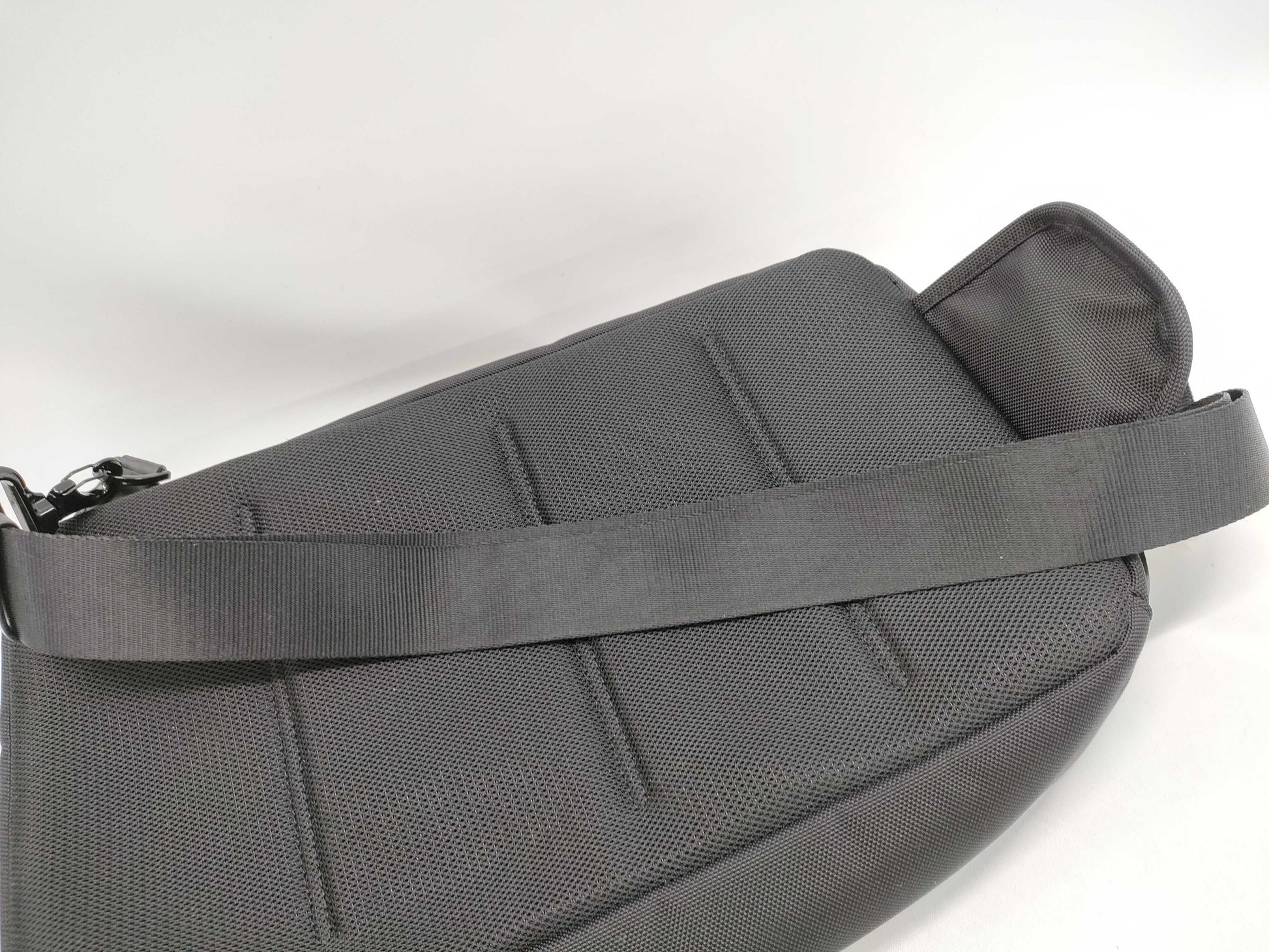 Zero Halliburton Nylon Body Bag