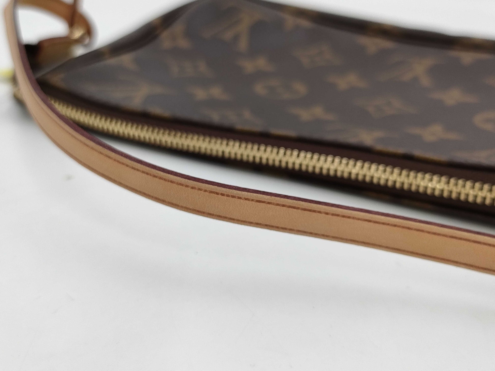 LOUIS VUITTON Monogram M40712 Pochette Accessoires Pouch