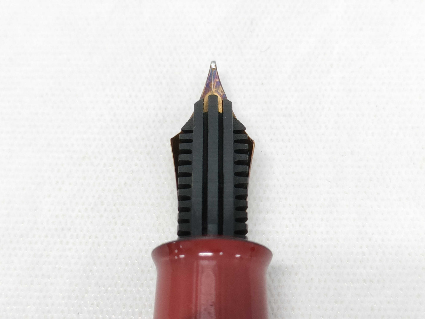 Warranted Iridosmin Lacquer Fountain Pen