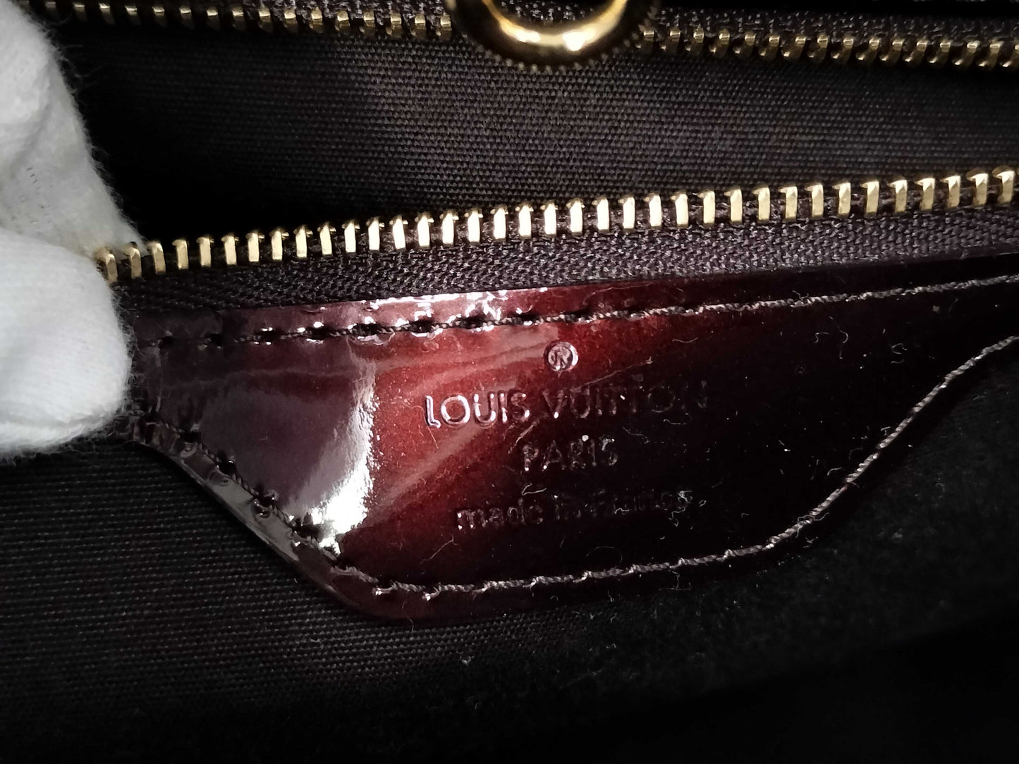 LOUIS VUITTON Vernis Avalo Handbag