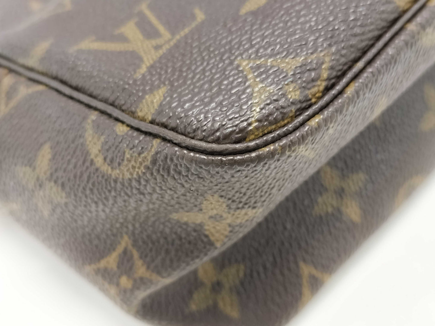 LOUIS VUITTON Monogram True Towel Second Bag with Broken Zipper