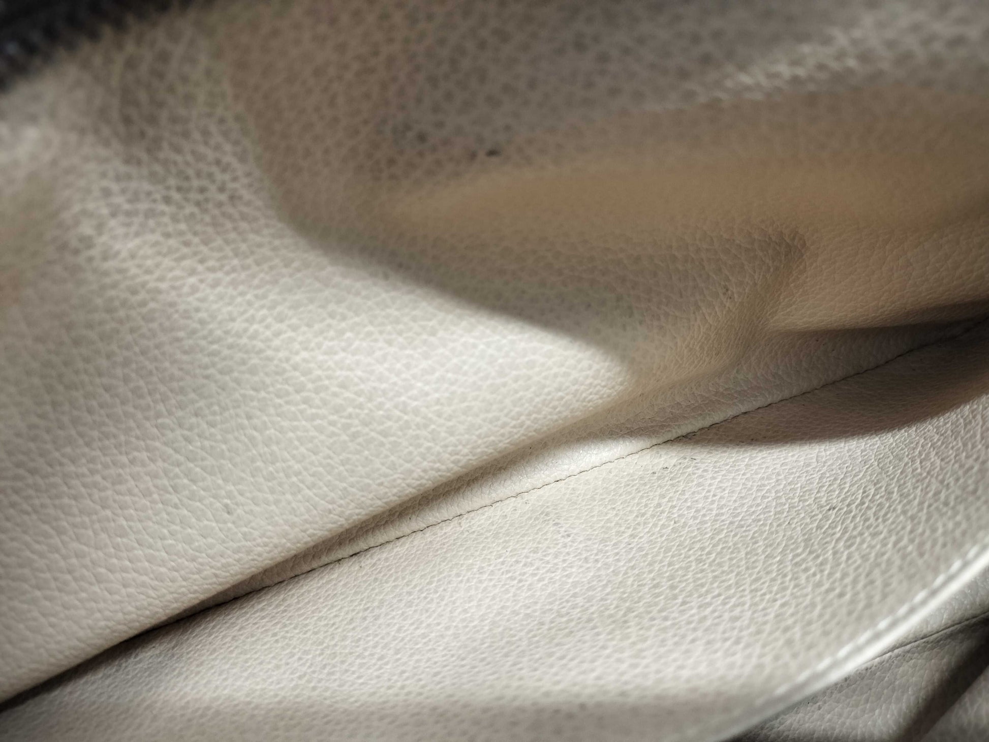 LOUIS VUITTON Monogram True Towel Second Bag with Broken Zipper