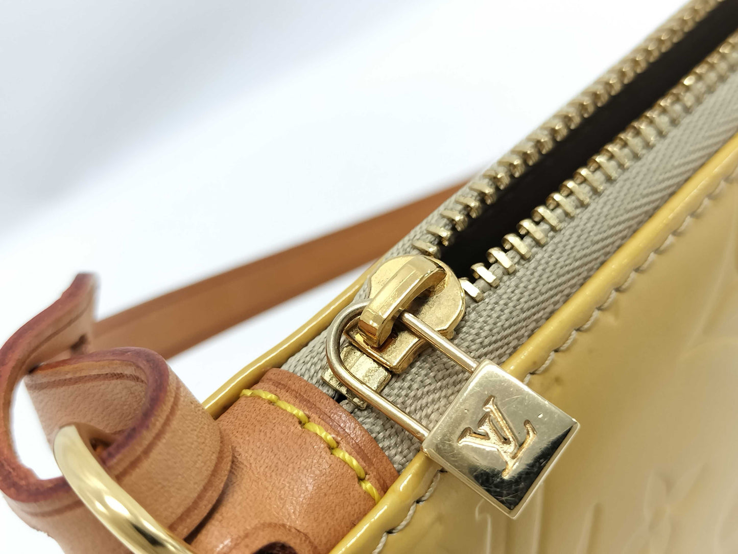 LOUIS VUITTON Vernis Lexington Handbag