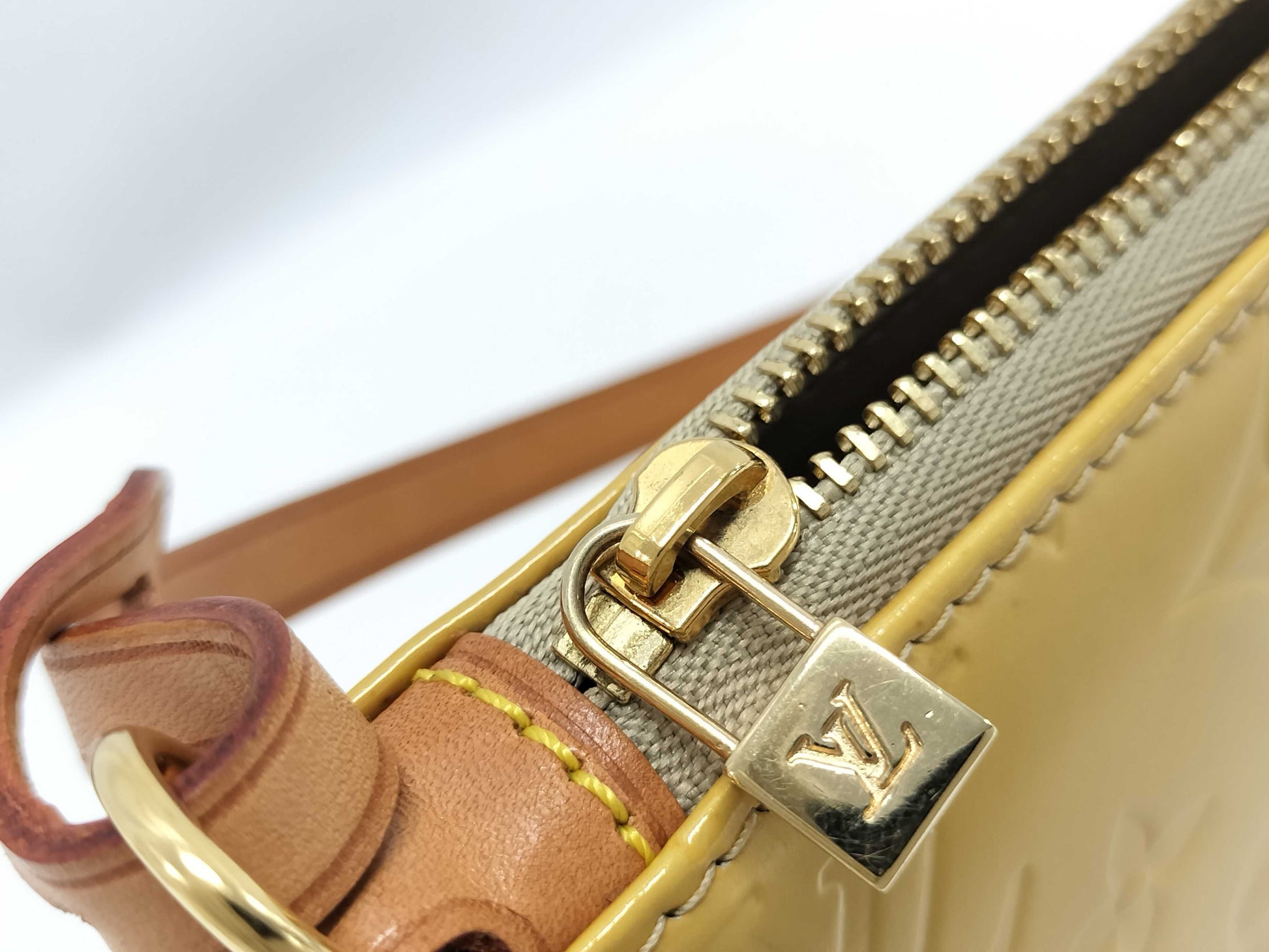 LOUIS VUITTON Vernis Lexington Handbag