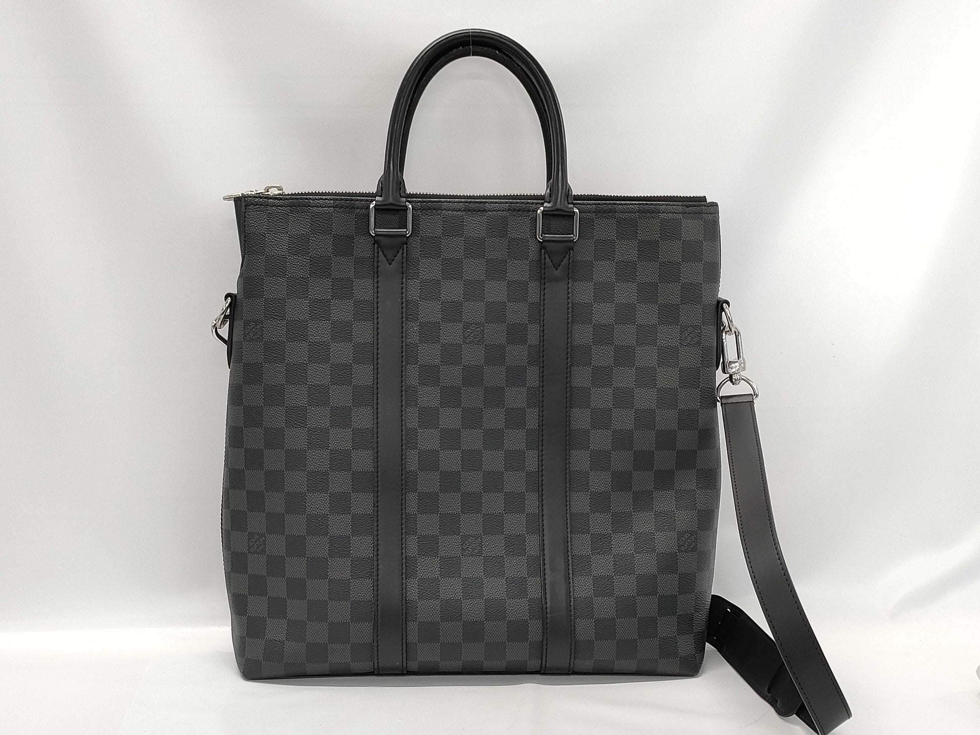 LOUIS VUITTON Damier Graphite N40000 Anton Handbag