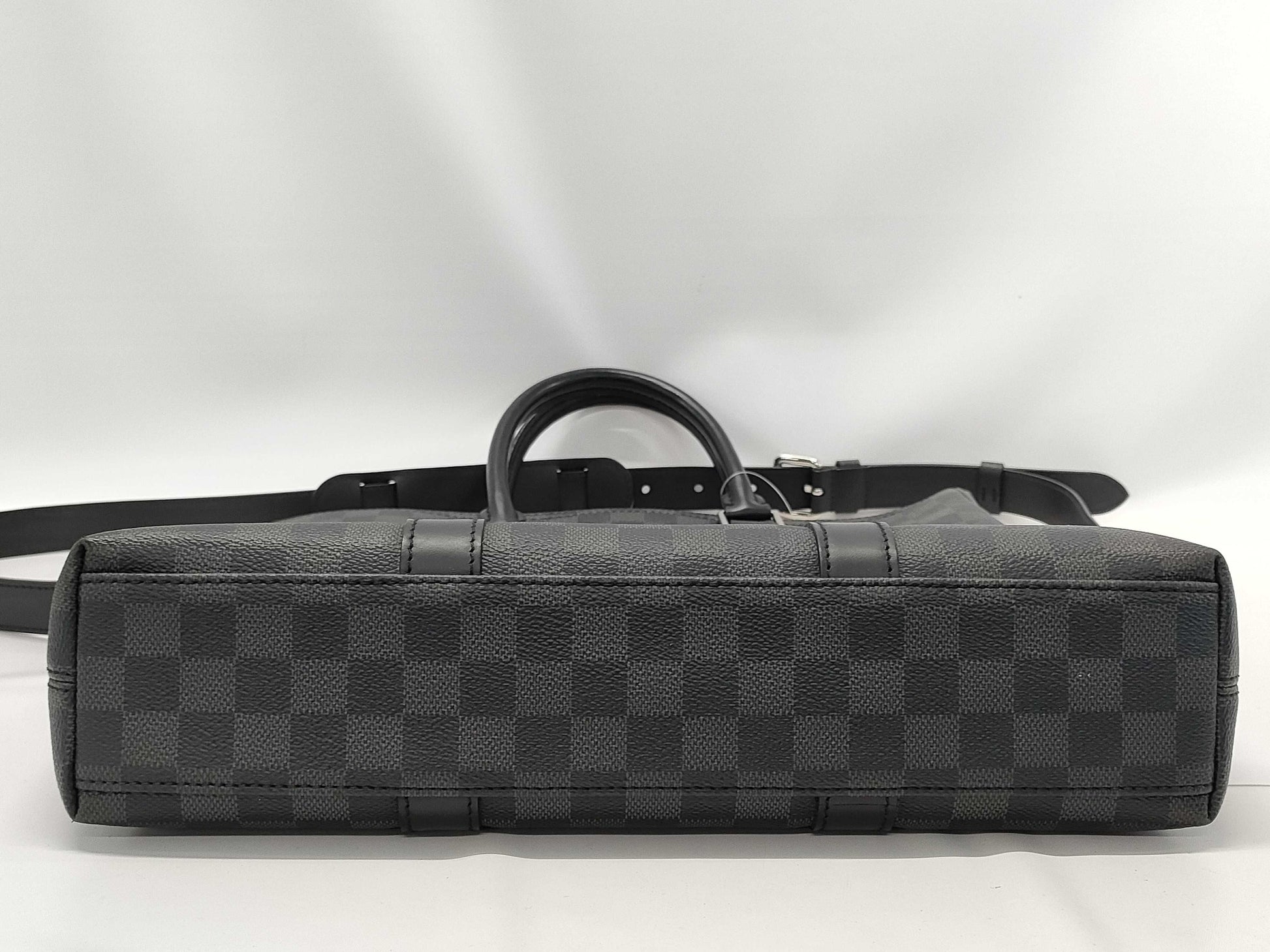 LOUIS VUITTON Damier Graphite N40000 Anton Handbag