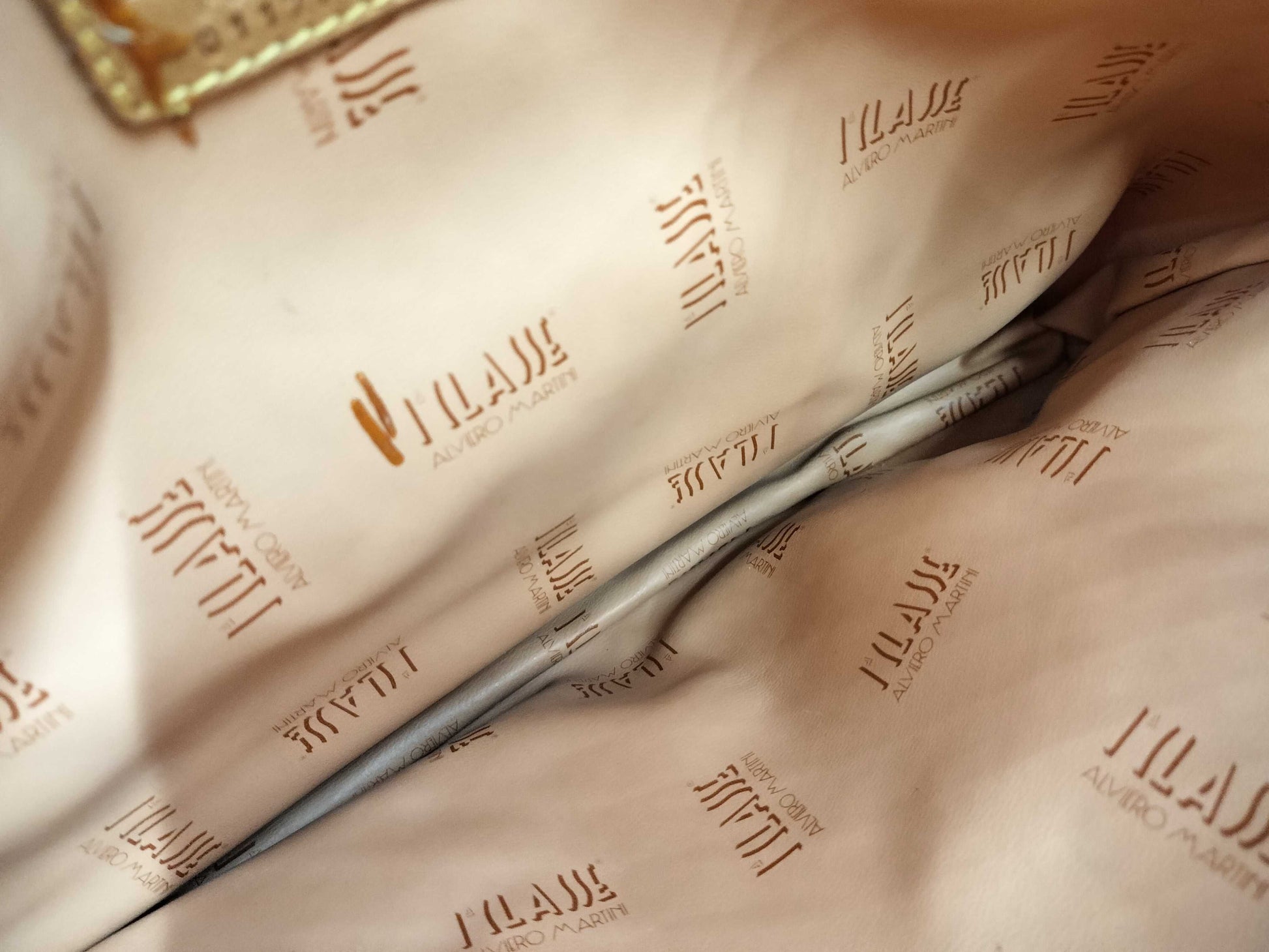 Prima Classe Tote Handbag