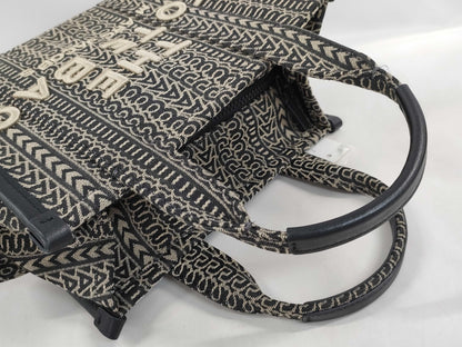MARC JACOBS The Tote Bag 2-way Handbag