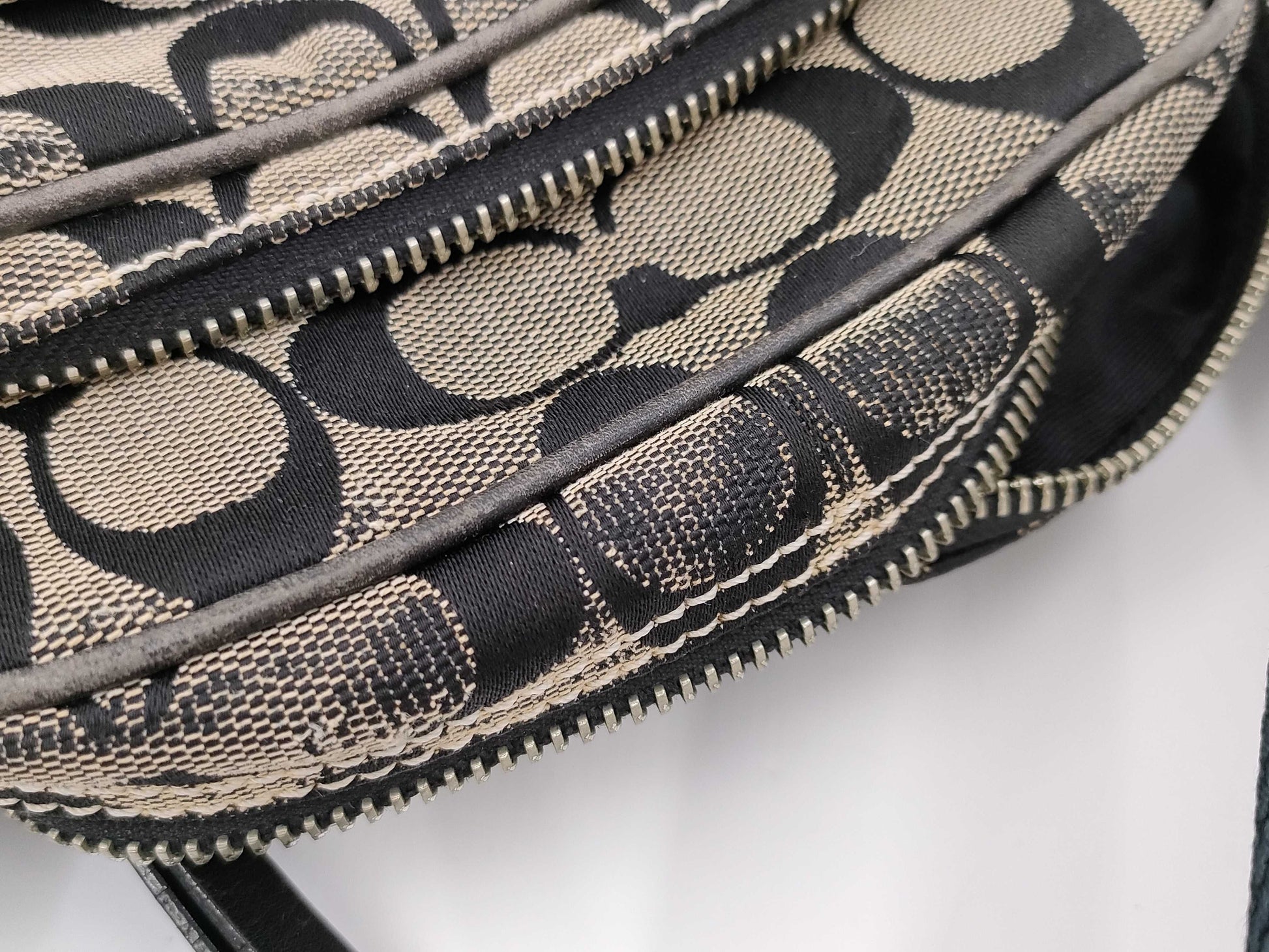 COACH Signature Shoulder Tote Bag 