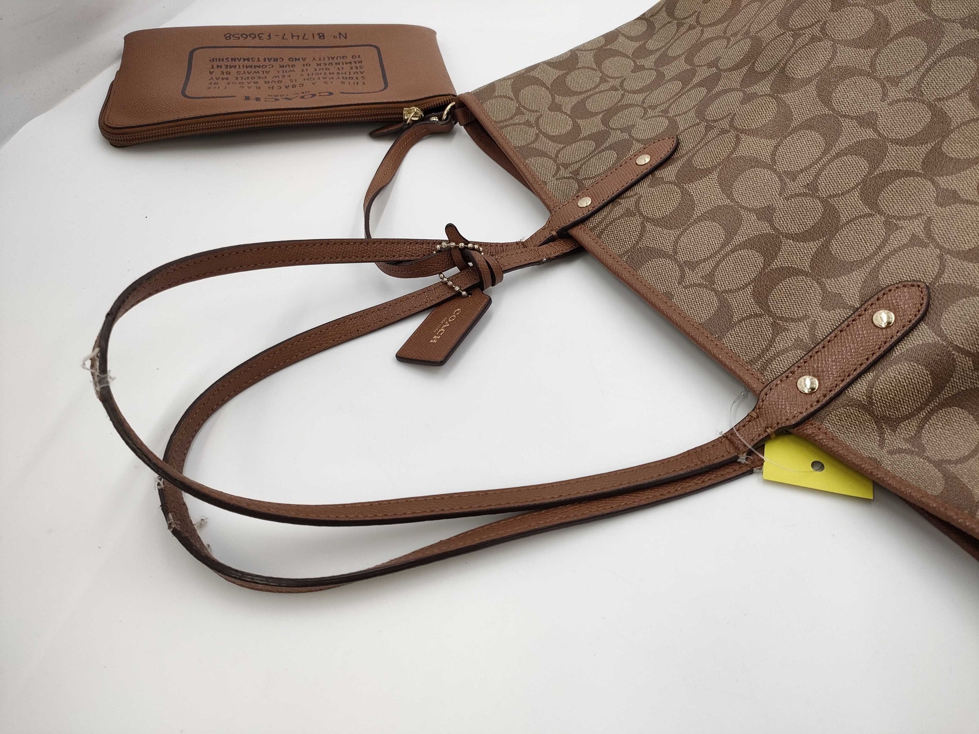 COACH Signature F36658 / Tote bag with pouch
