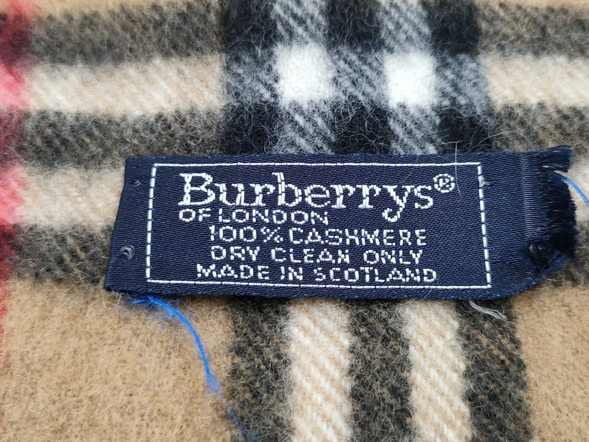 BURBERRY London Nova Check 100% Cashmere Scarf