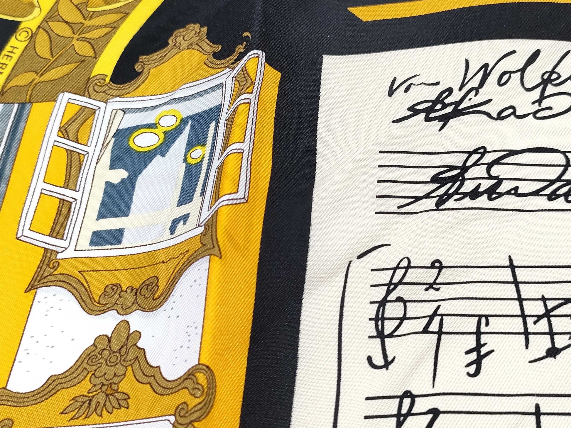 HERMES Carre Music Scarf