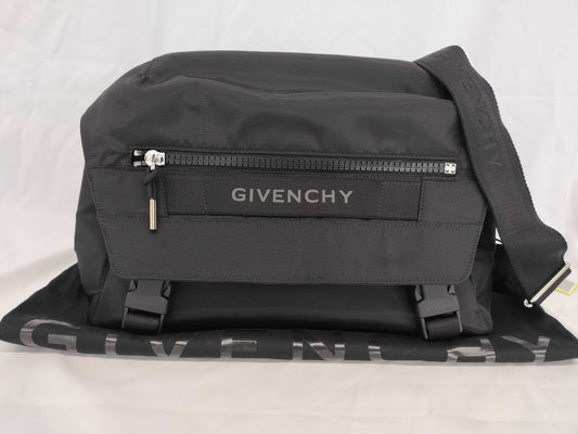 GIVENCHY BKU04BK1RG G-Trek Messenger Shoulder Bag