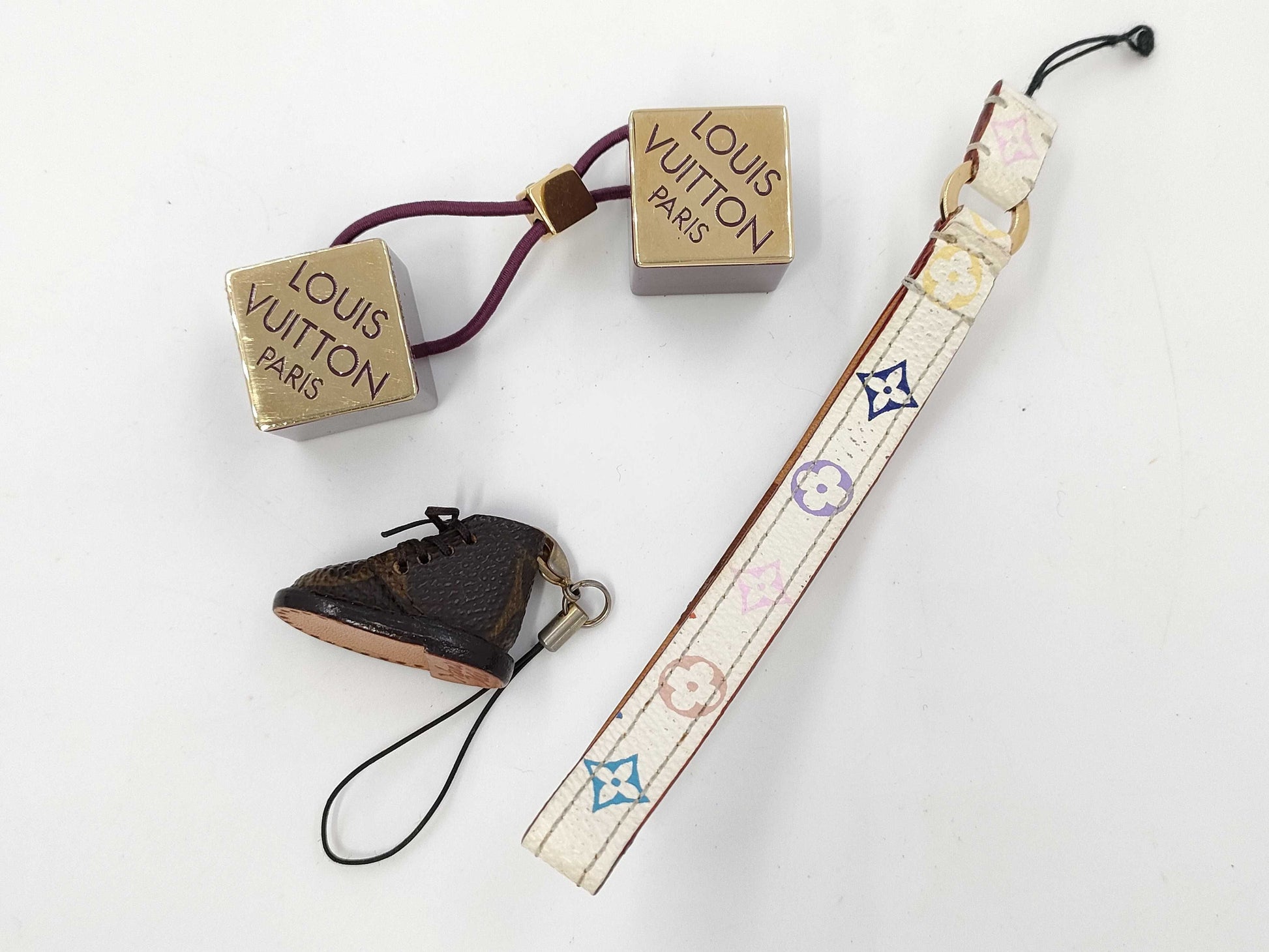 LOUIS VUITTON Mobile Phone Strap *1 / Hair Cube *1 / Monogram Shoe-Shaped Keychain *1 / LV Accessory 3-Piece Set Other Accessories