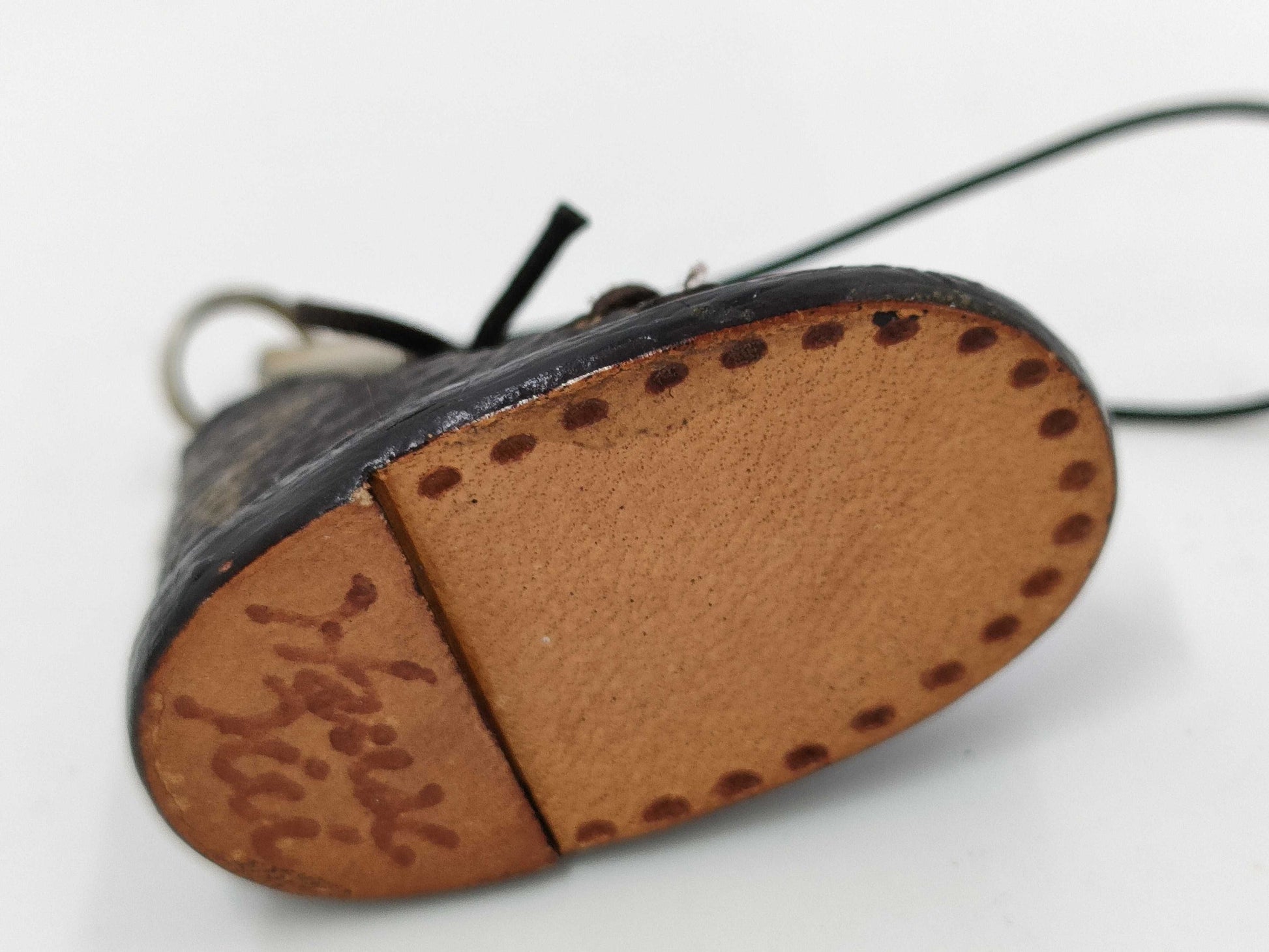 LOUIS VUITTON Mobile Phone Strap *1 / Hair Cube *1 / Monogram Shoe-Shaped Keychain *1 / LV Accessory 3-Piece Set Other Accessories